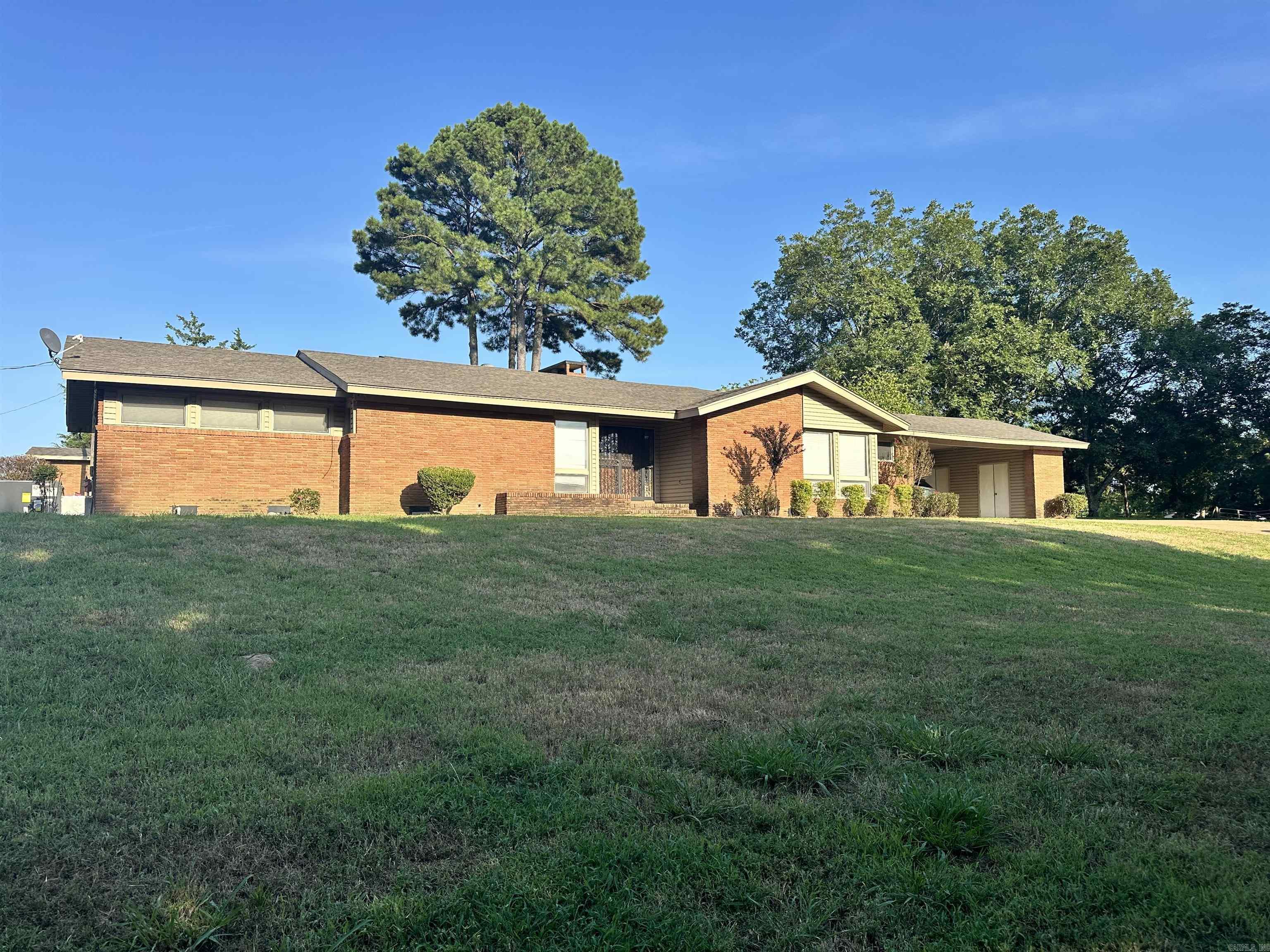 6416 HWY 1 N