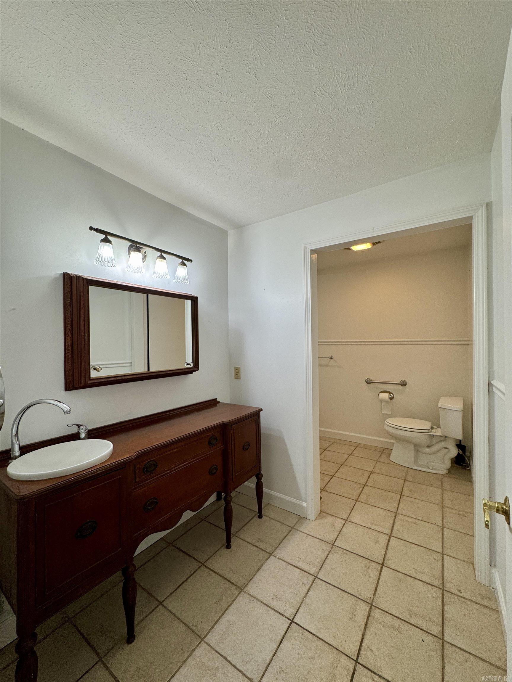 56 Brandon Property Photo 11