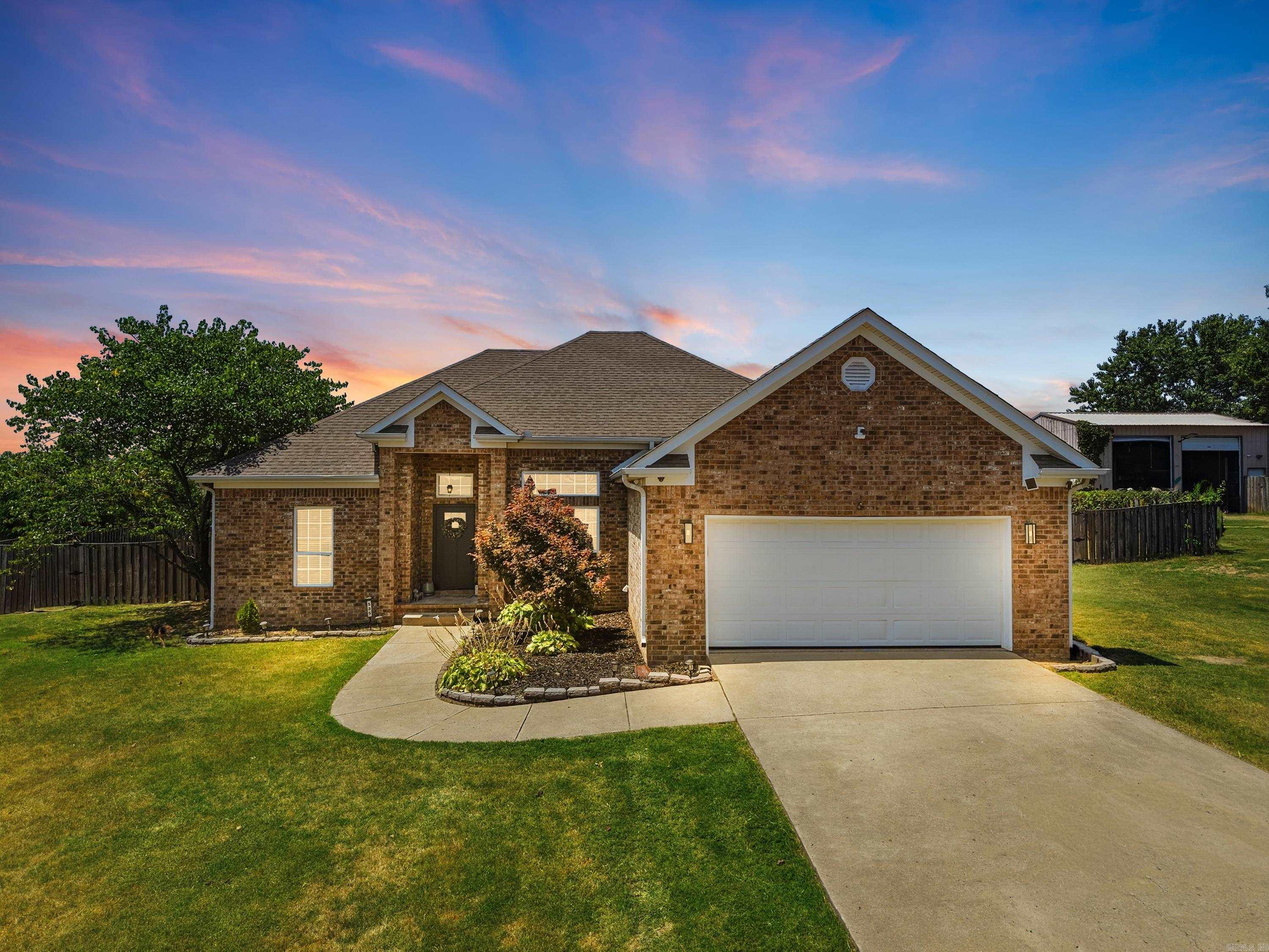 535 Triple J Drive Property Photo 1