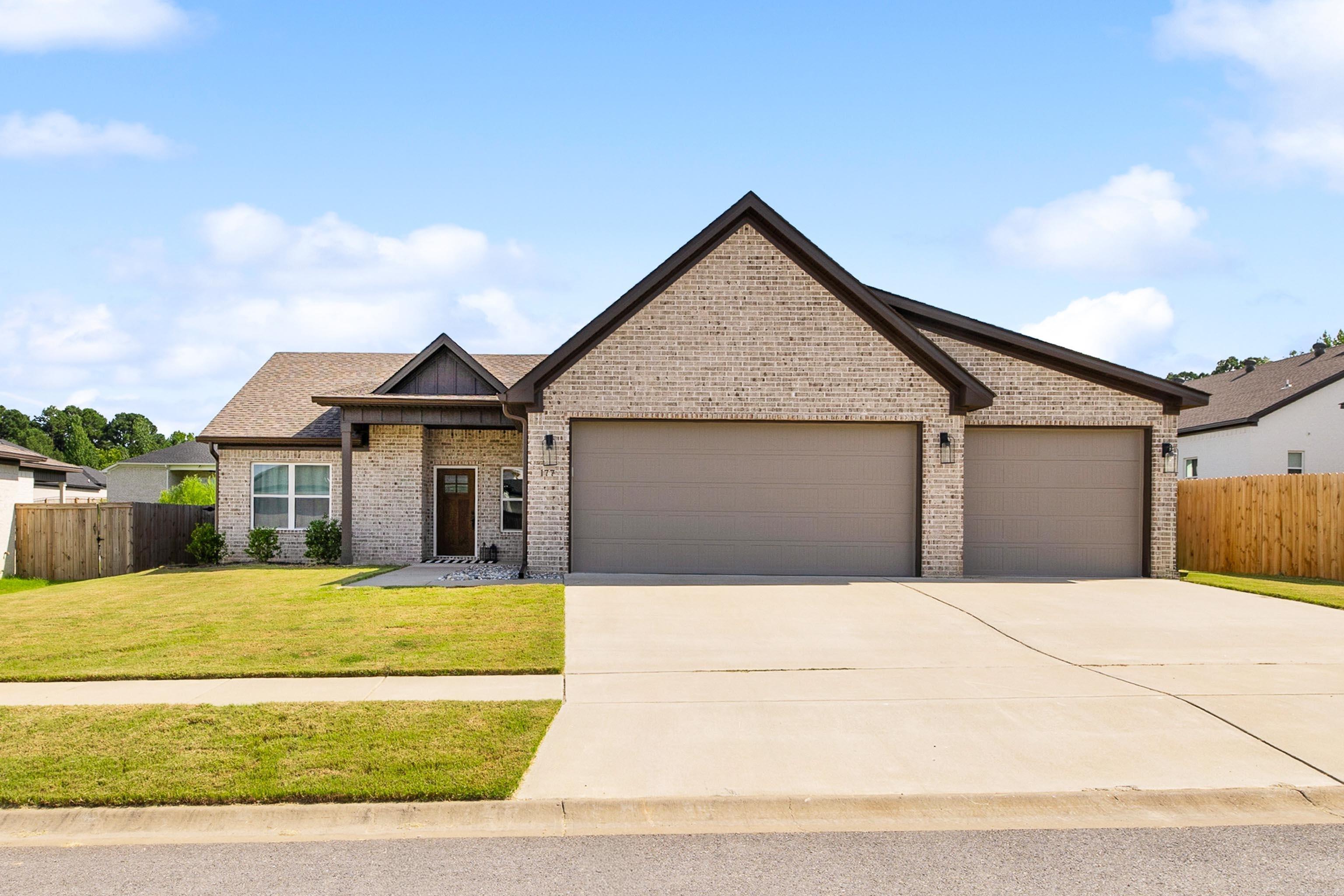 177 Lombard Heights Property Photo 1
