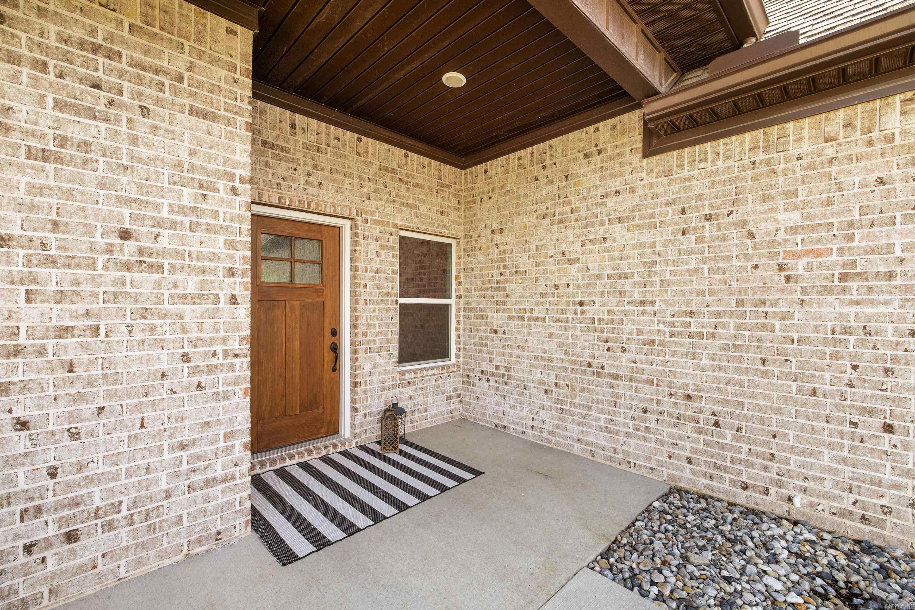 177 Lombard Heights Property Photo 6