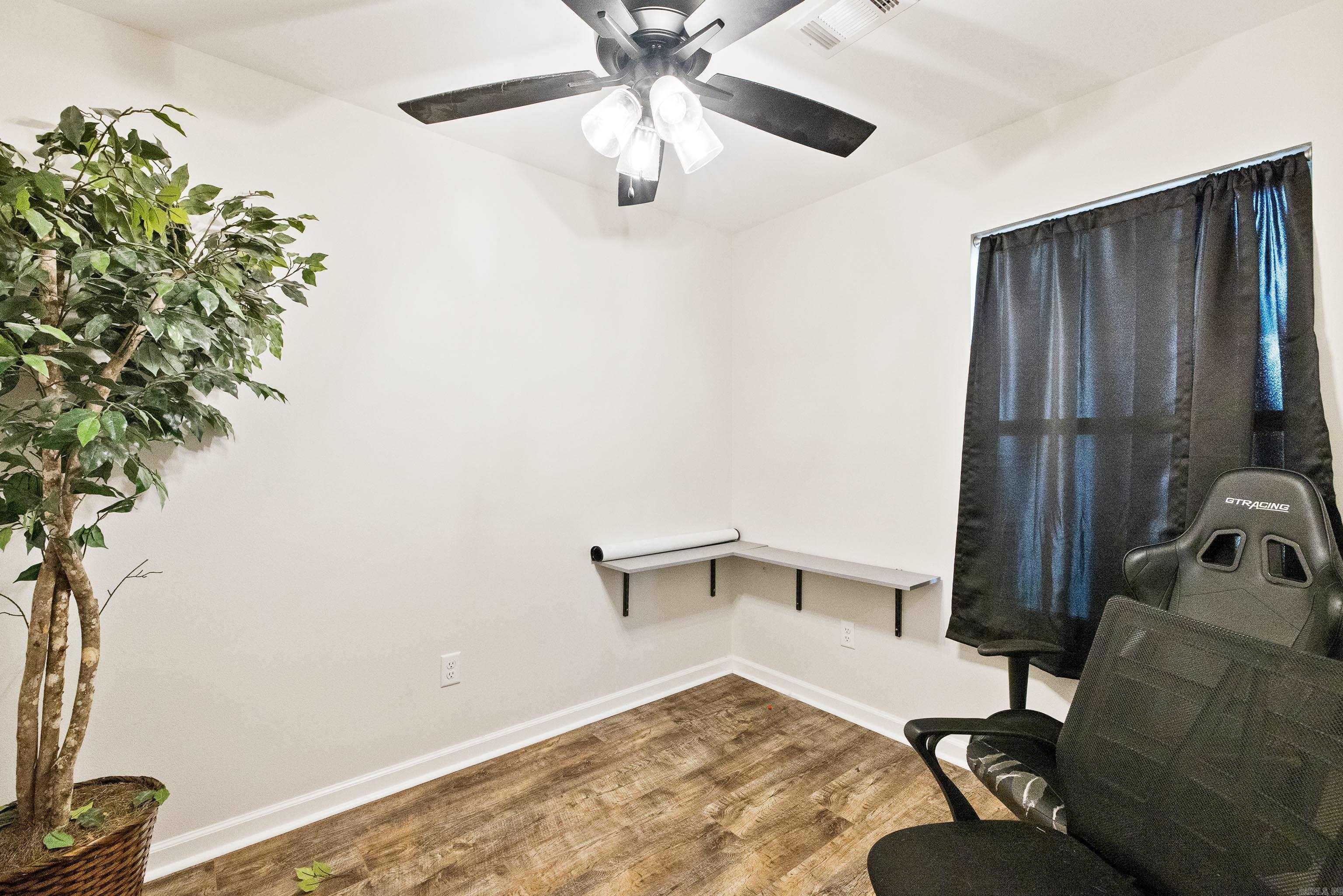 177 Lombard Heights Property Photo 8