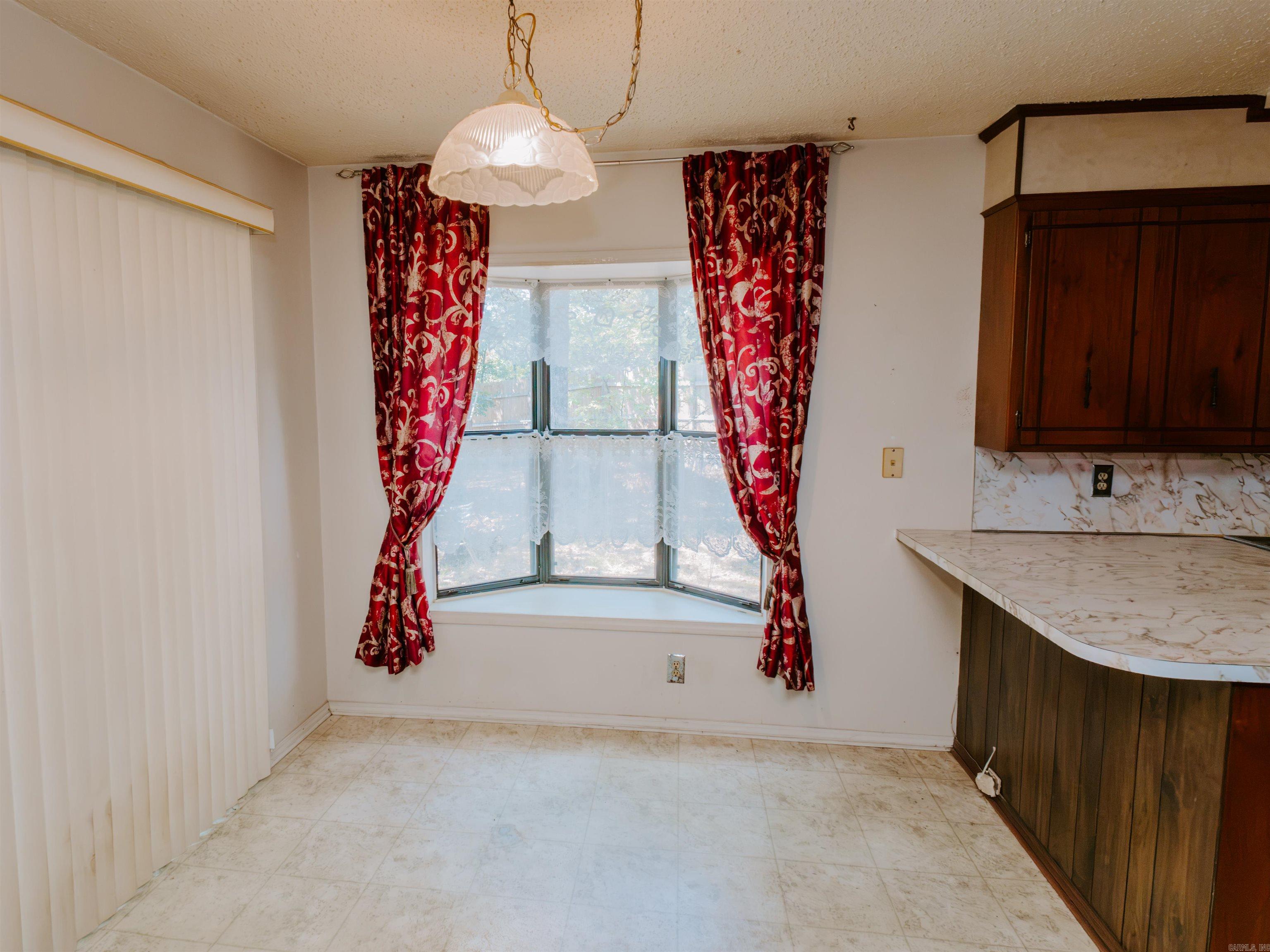 207 Brookhollow Court Property Photo 9
