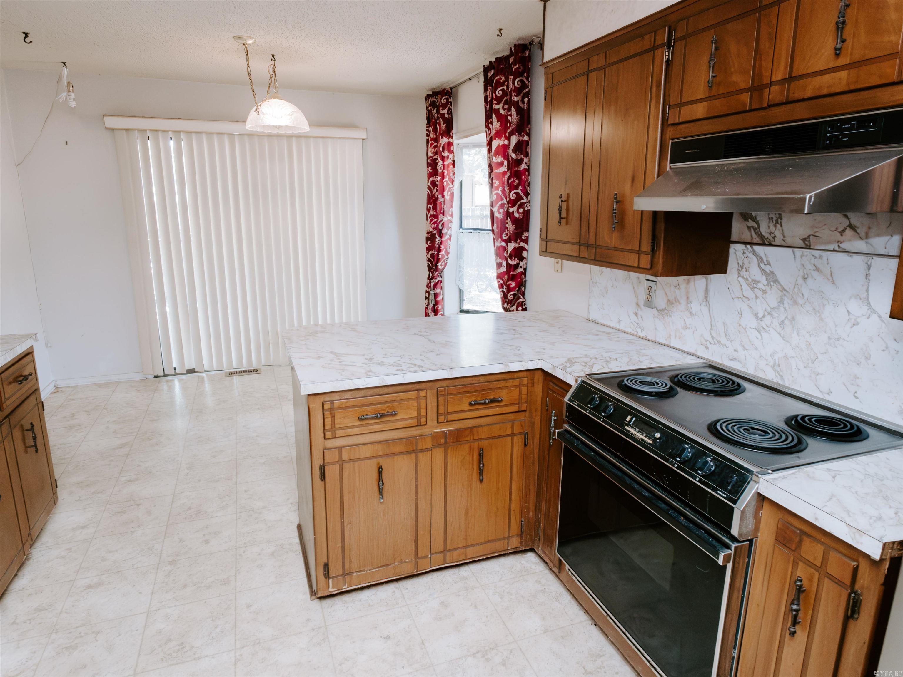 207 Brookhollow Court Property Photo 12