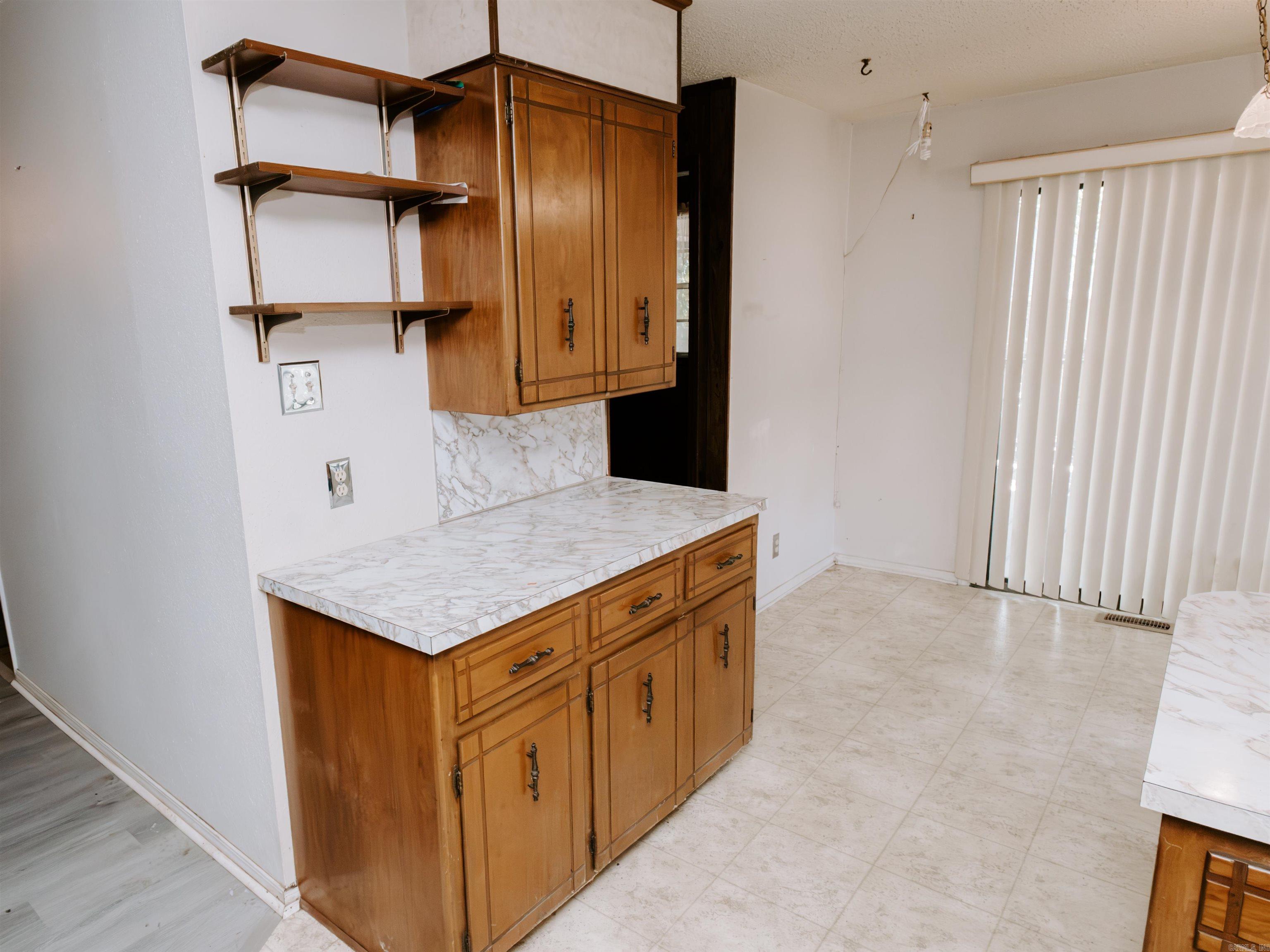 207 Brookhollow Court Property Photo 16