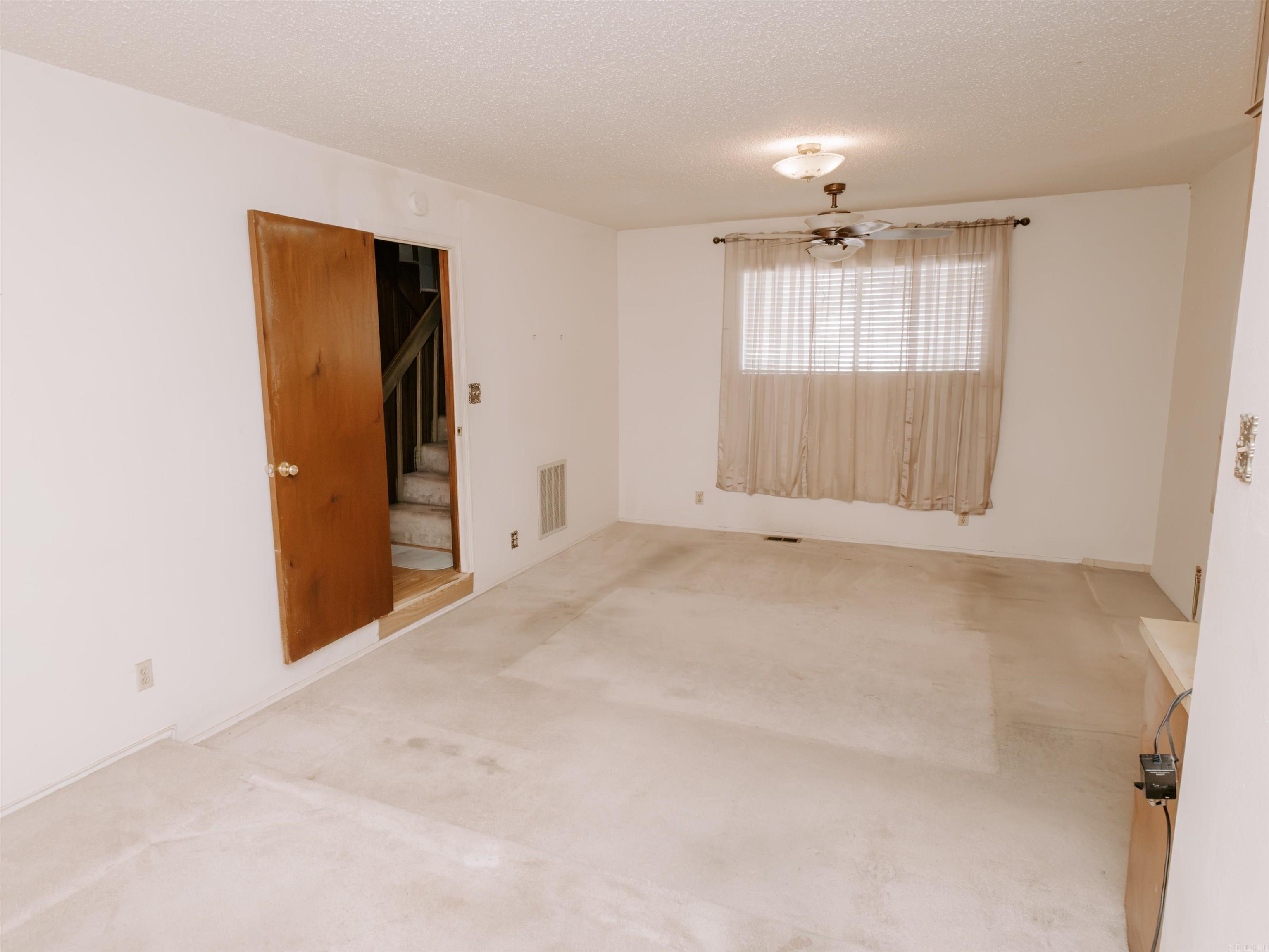 207 Brookhollow Court Property Photo 17