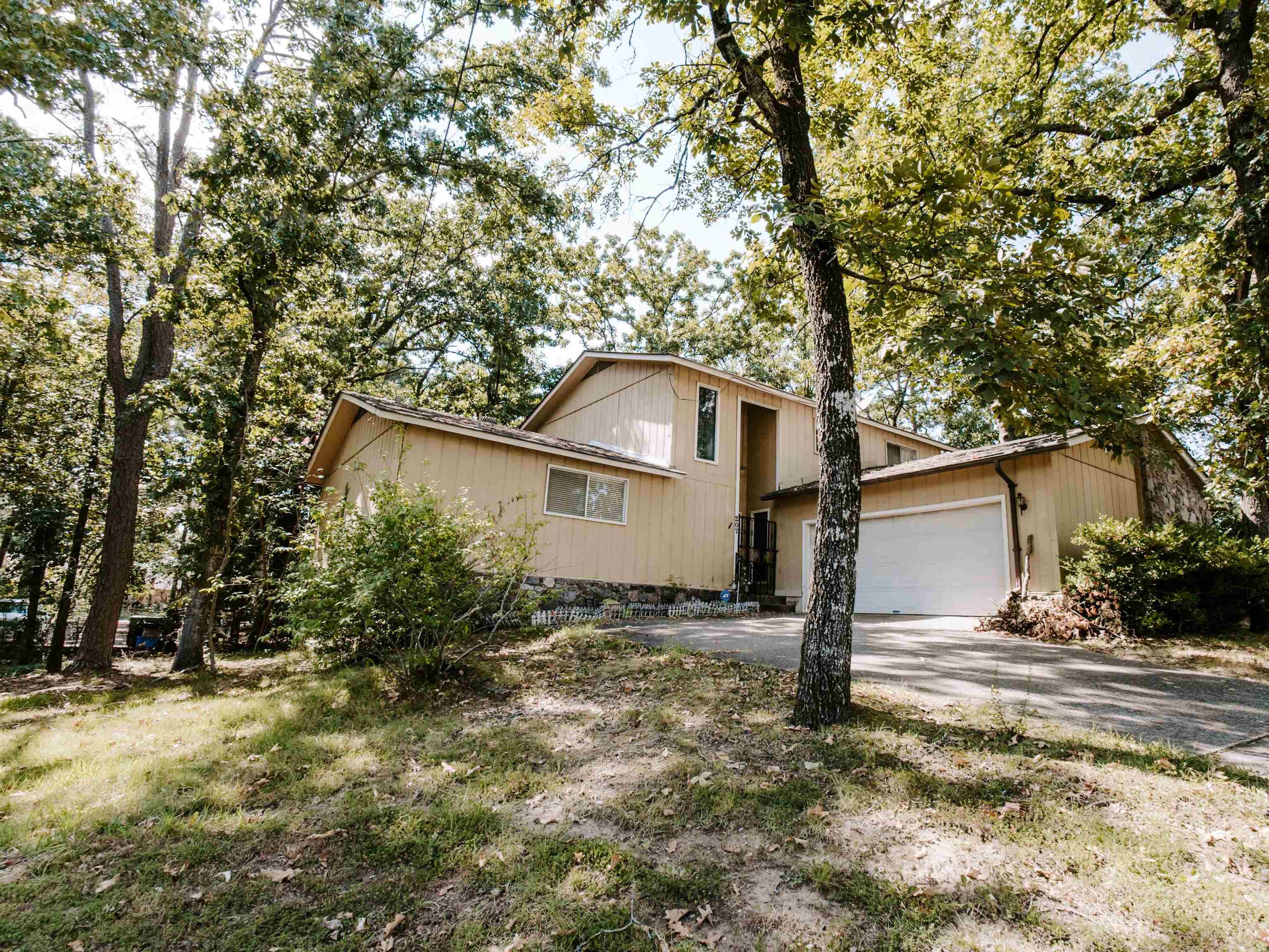 207 Brookhollow Court Property Photo 34
