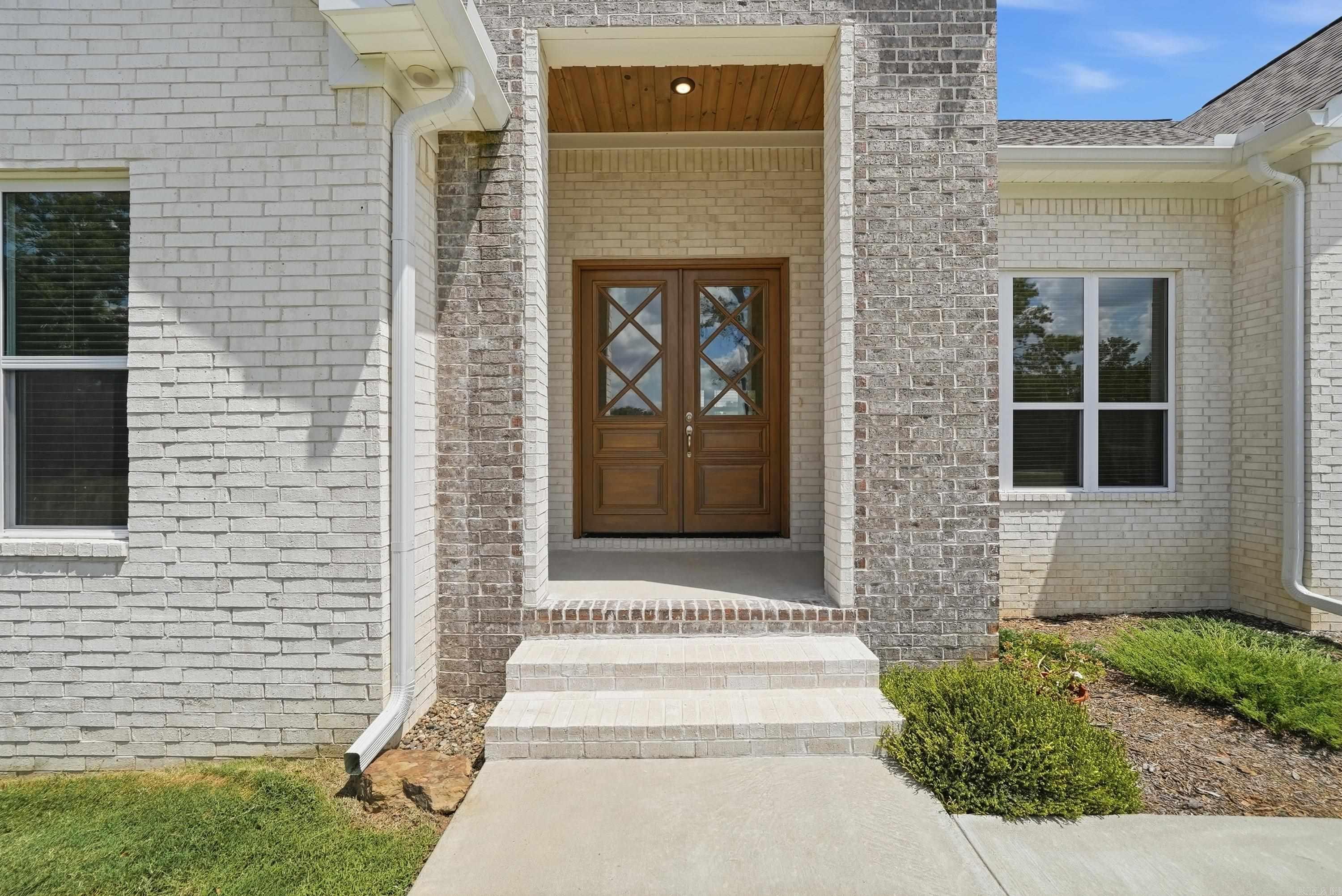 13 Parkridge Cv Property Photo 3