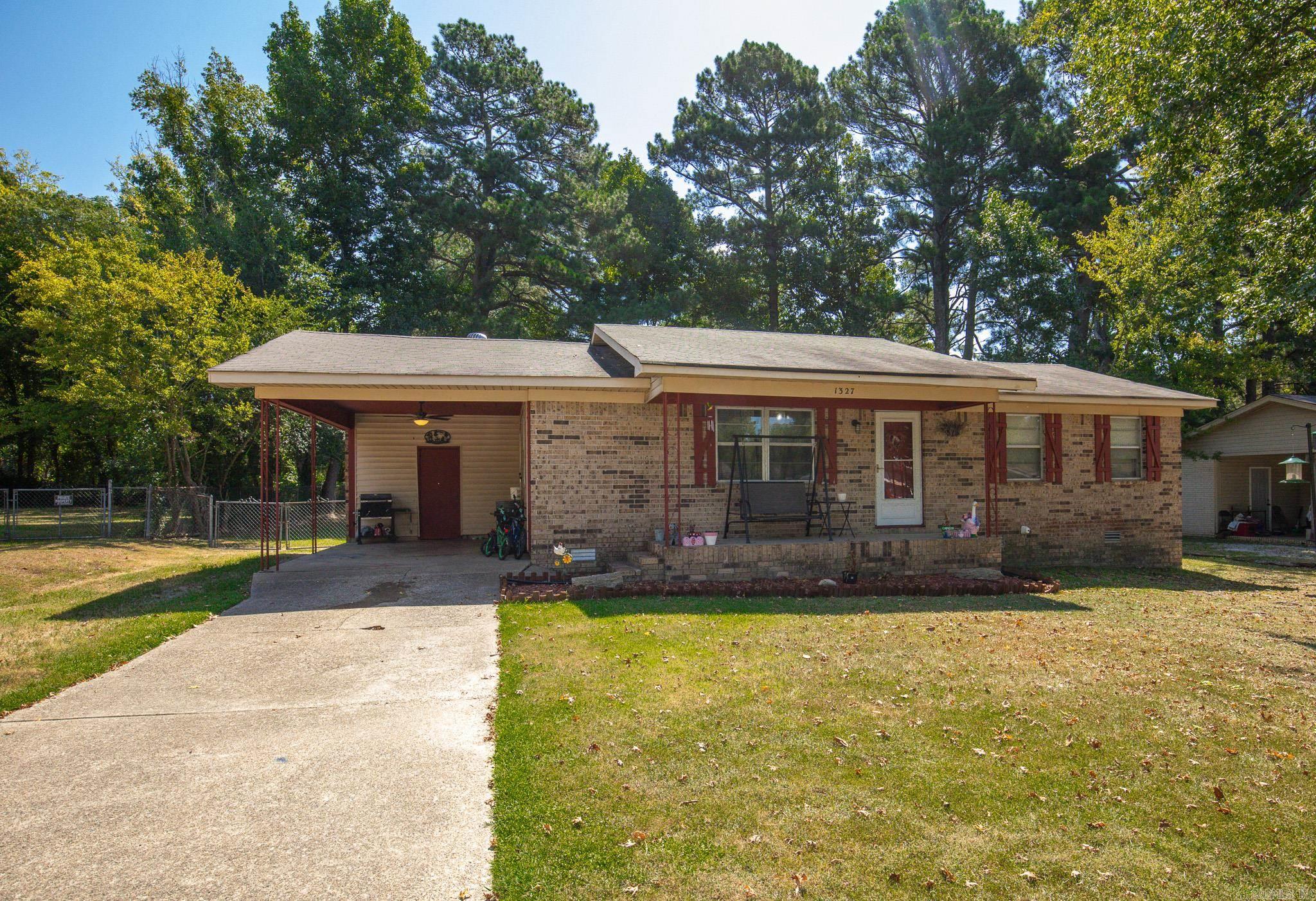 1327 Nottingham Property Photo 2