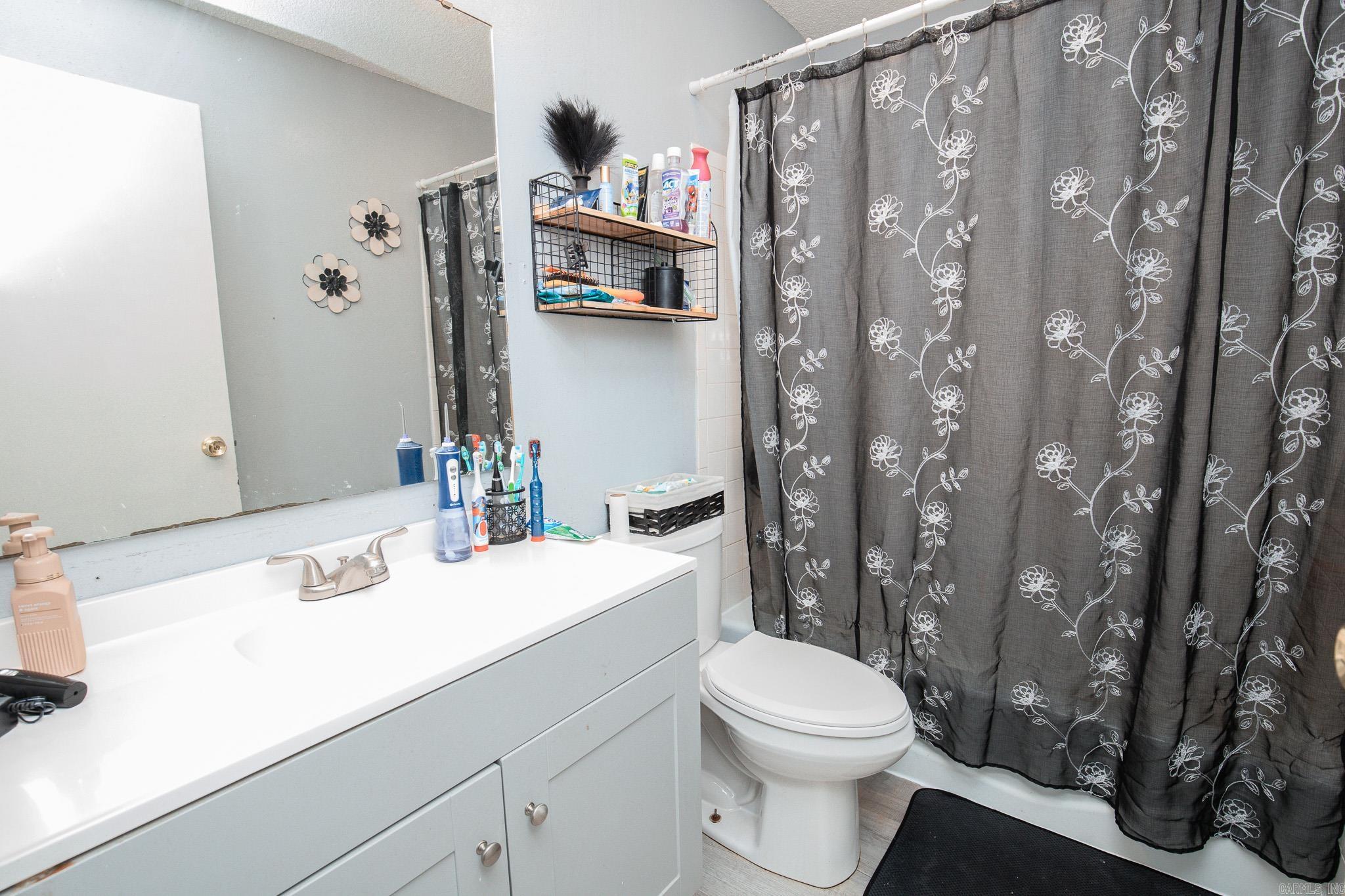 1327 Nottingham Property Photo 11