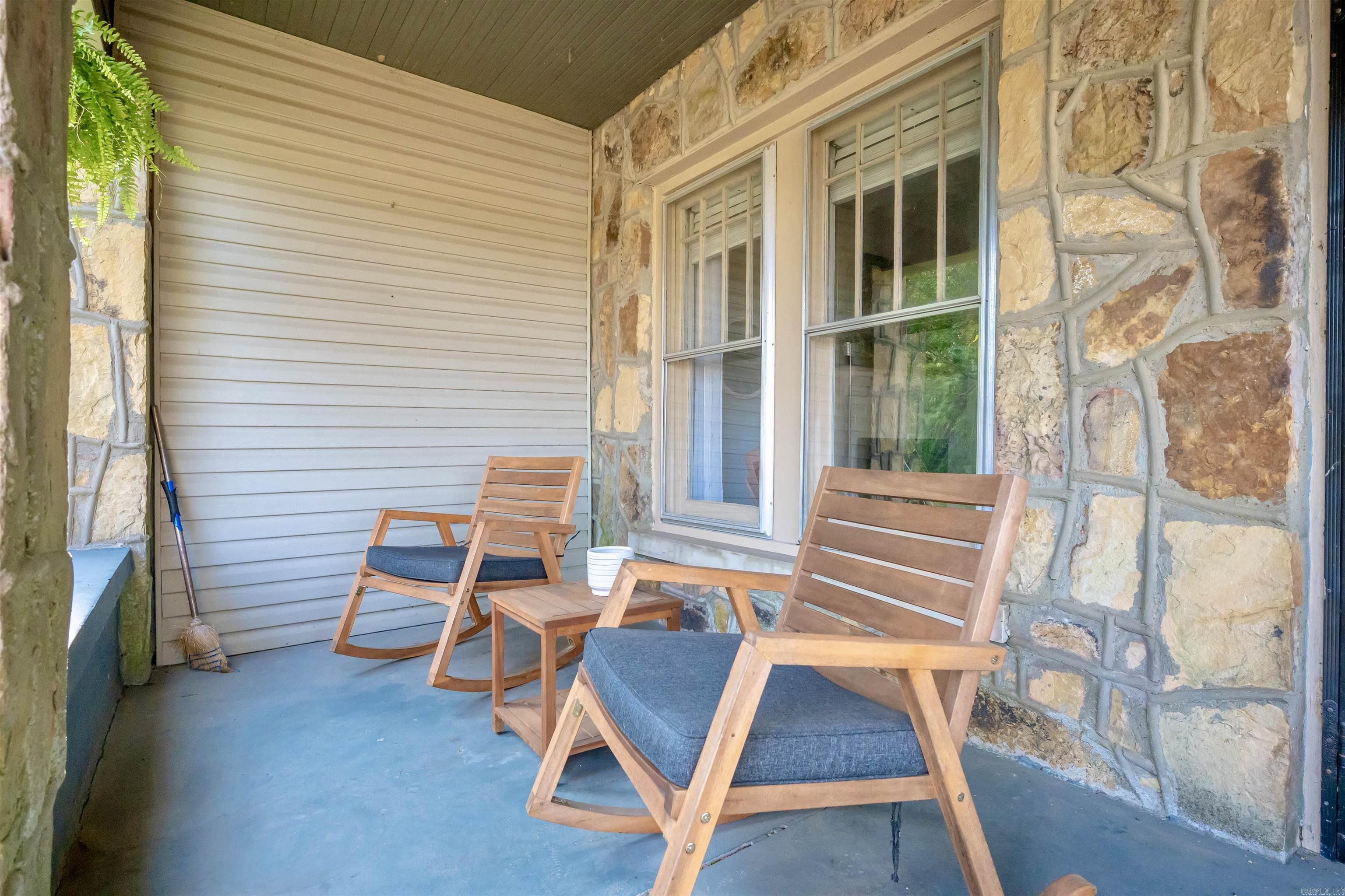 20 Moore Avenue Property Photo 4