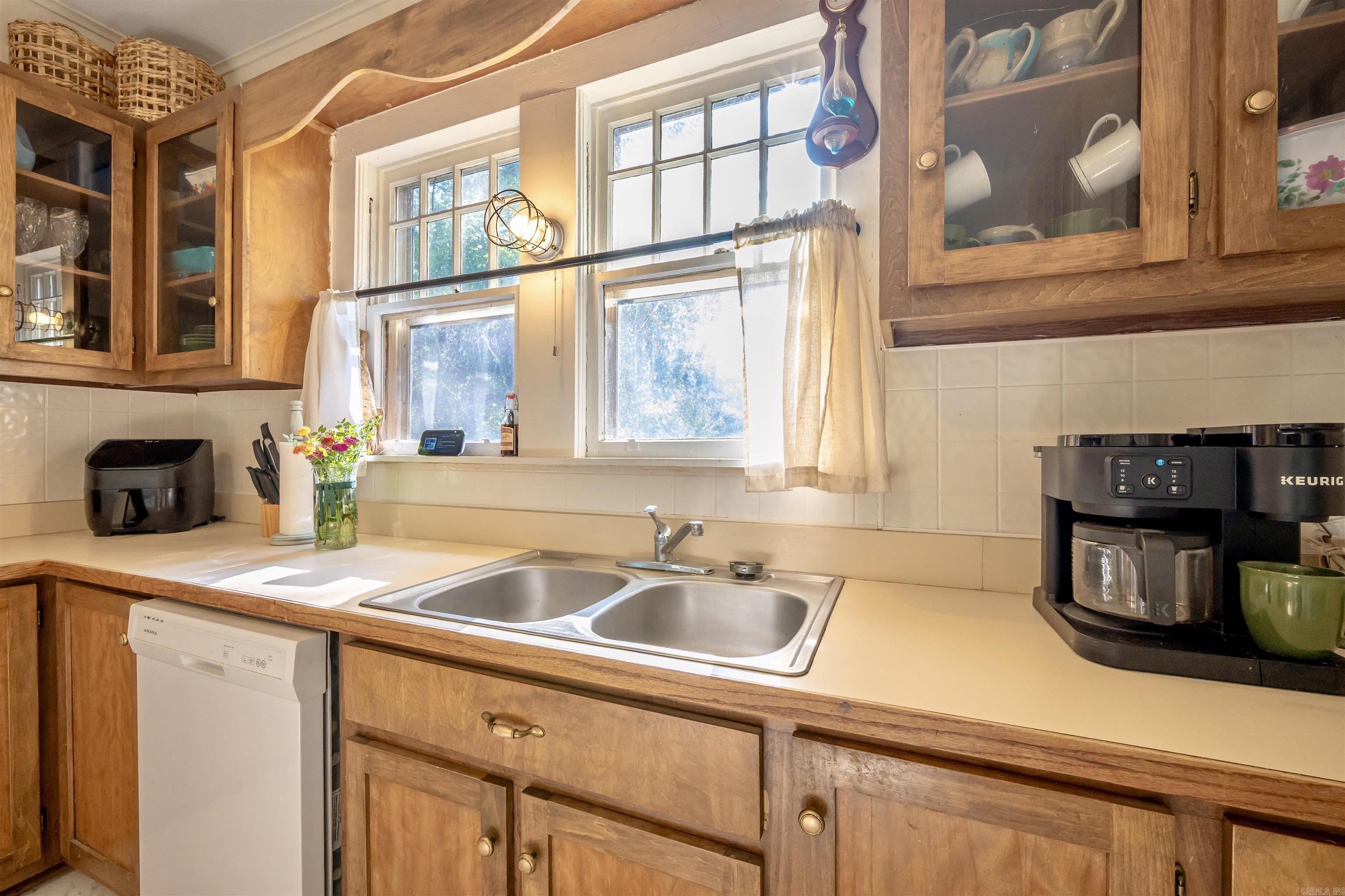 20 Moore Avenue Property Photo 12
