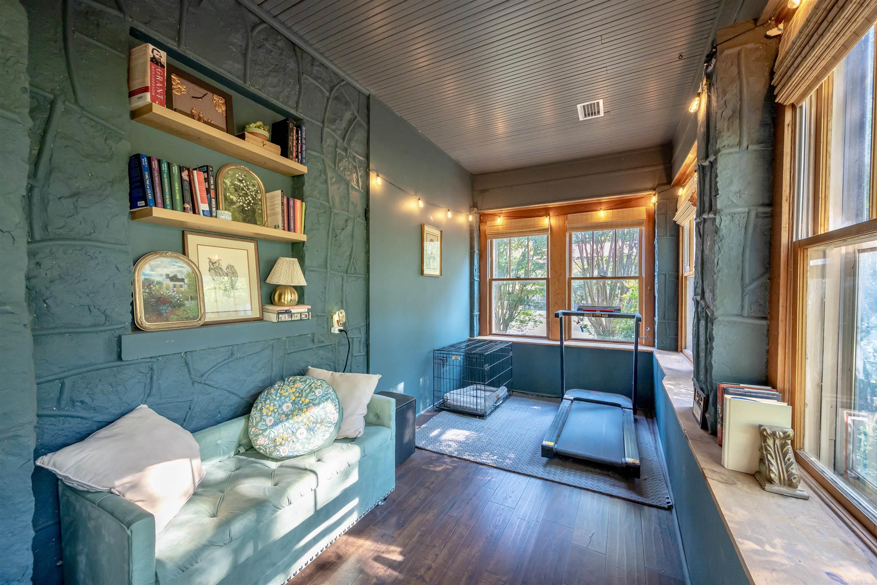 20 Moore Avenue Property Photo 18
