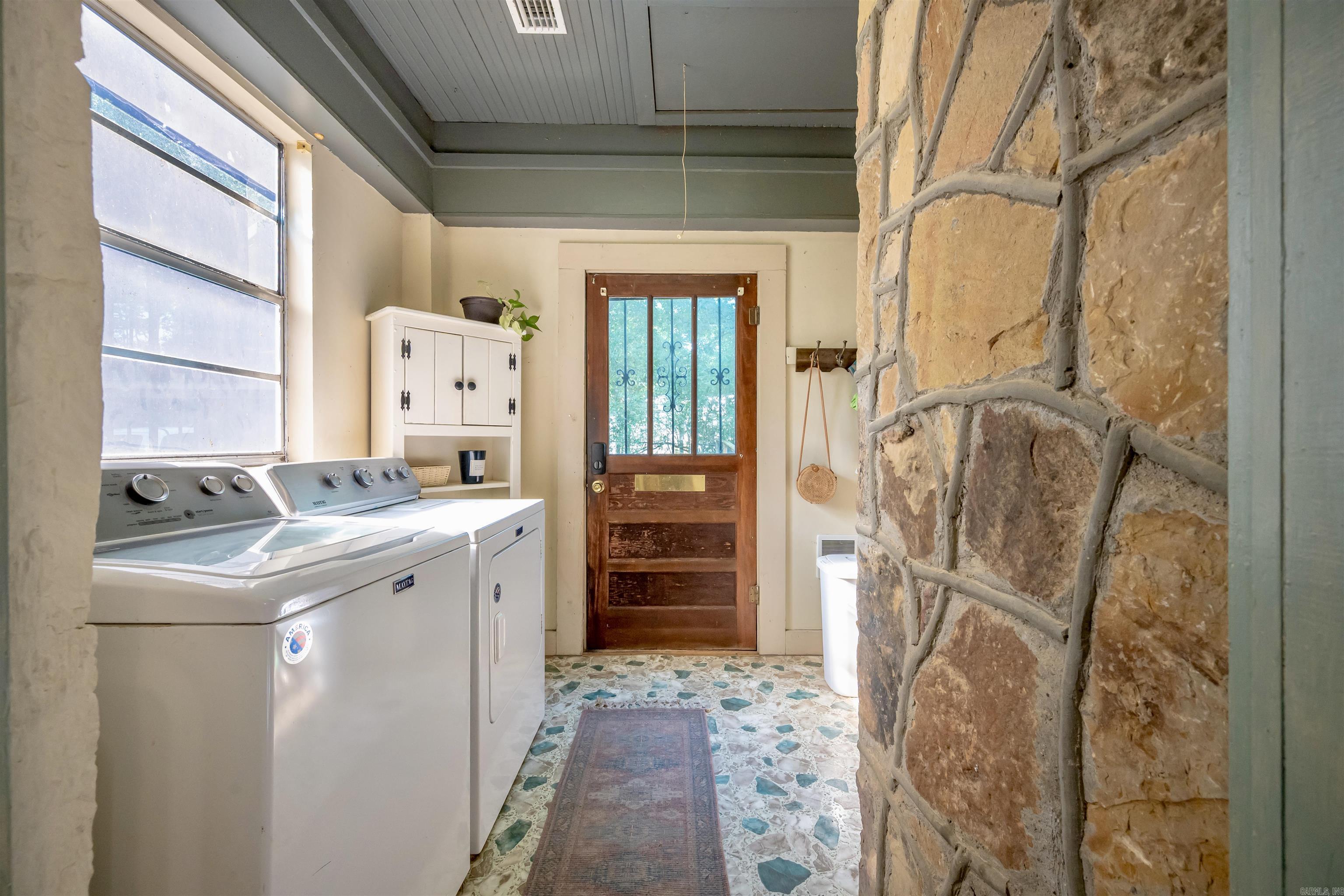 20 Moore Avenue Property Photo 27