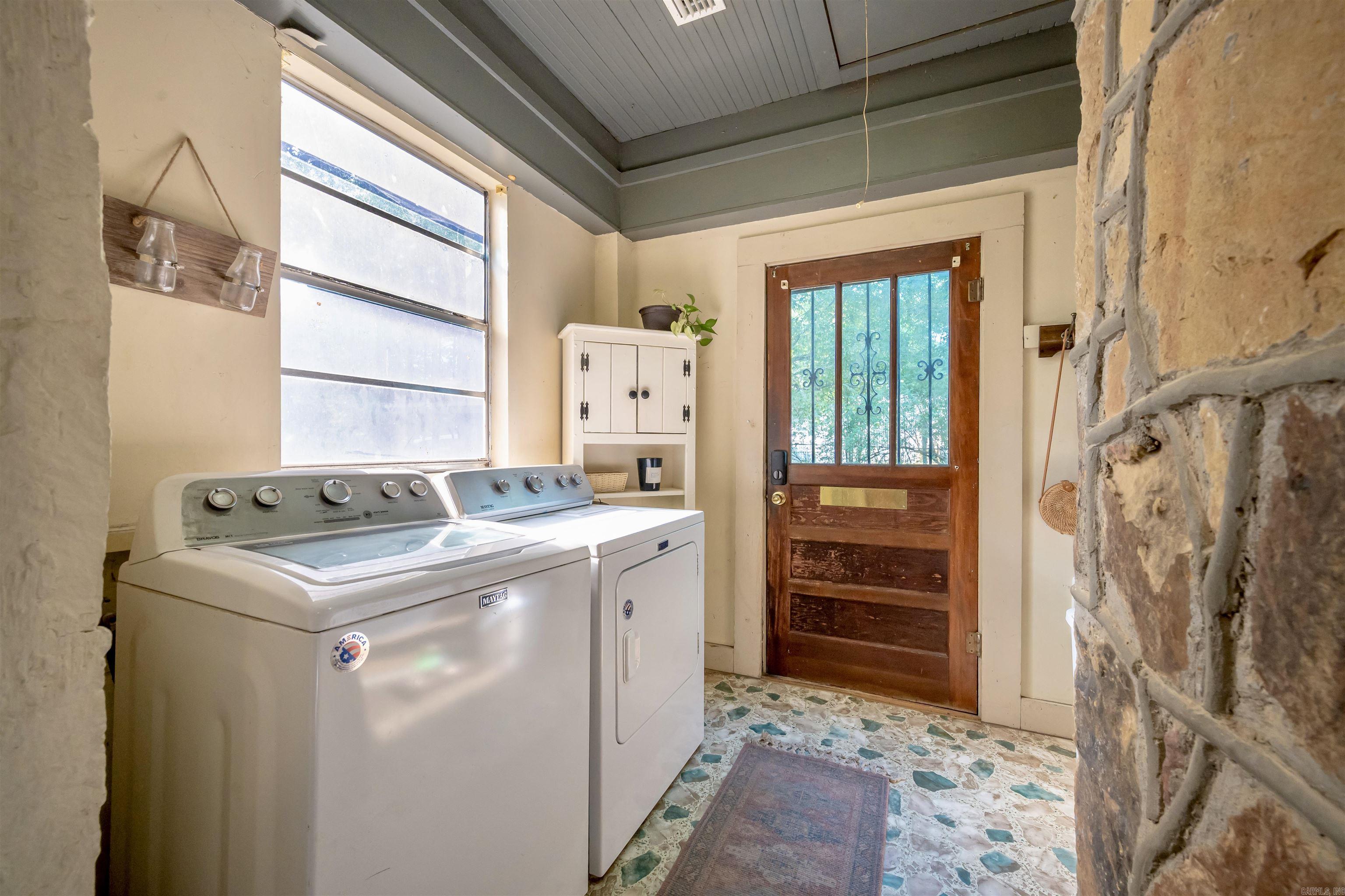 20 Moore Avenue Property Photo 28