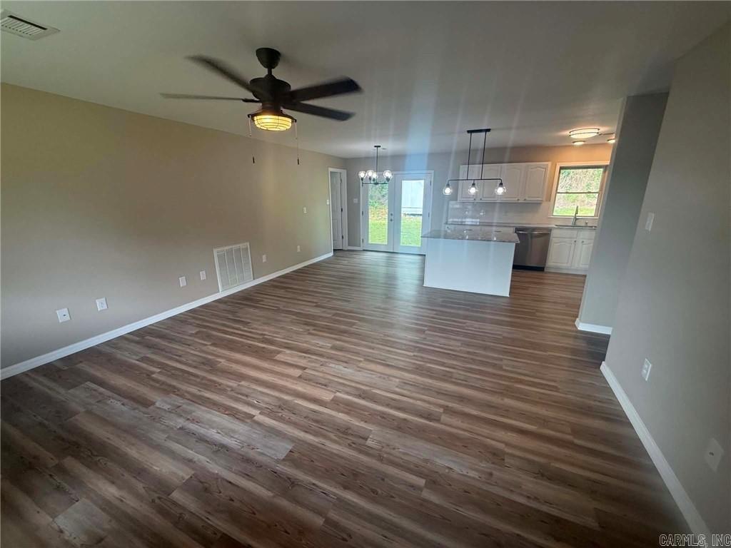 2106 Military Dr Property Photo 2
