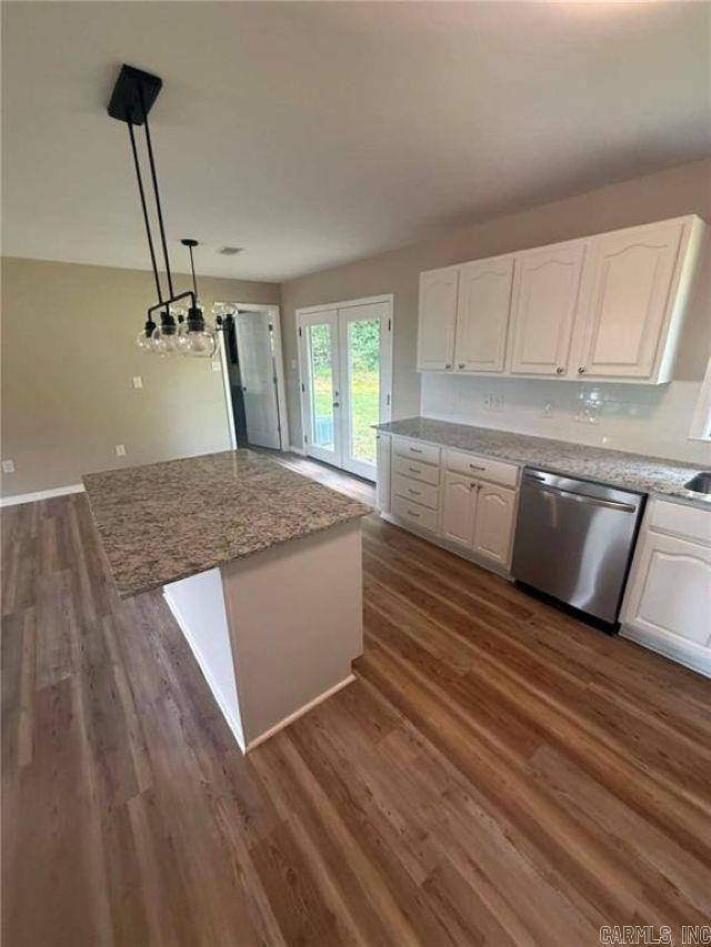 2106 Military Dr Property Photo 4