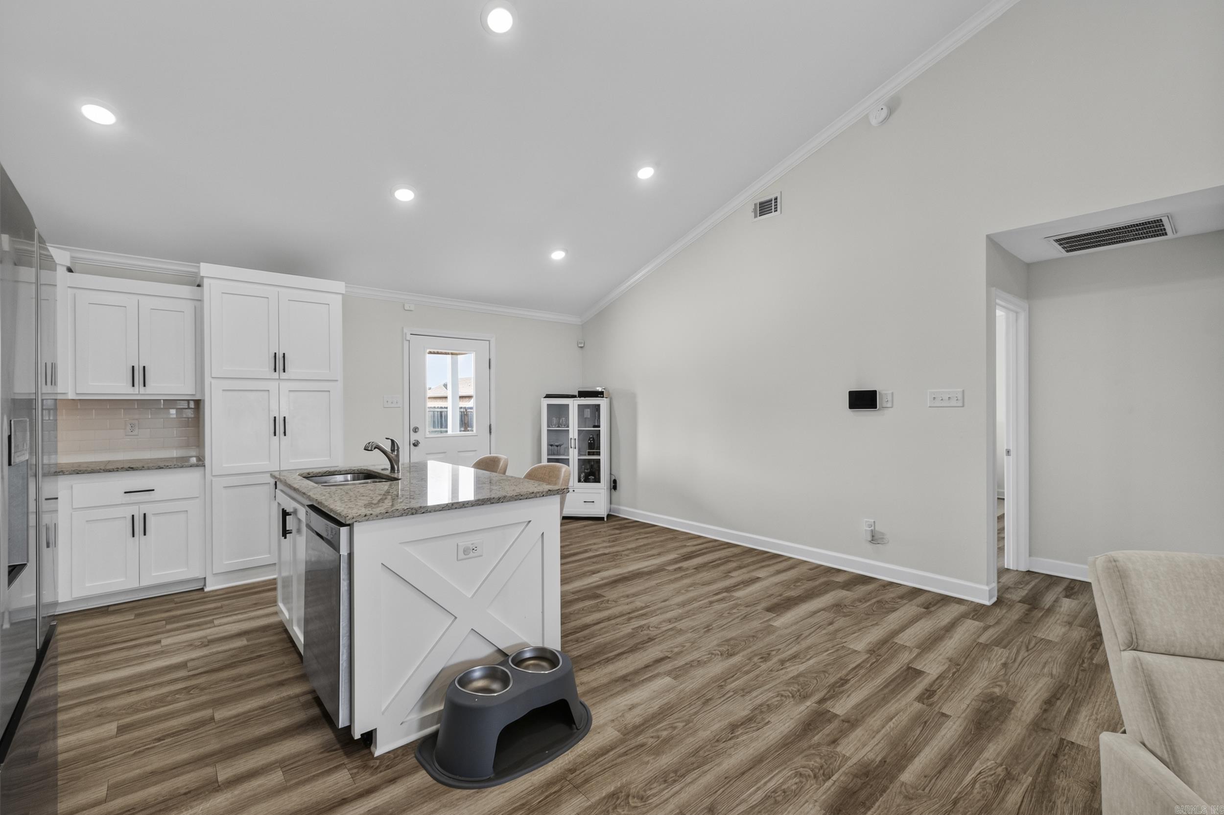 21 Winchester Drive Property Photo 9