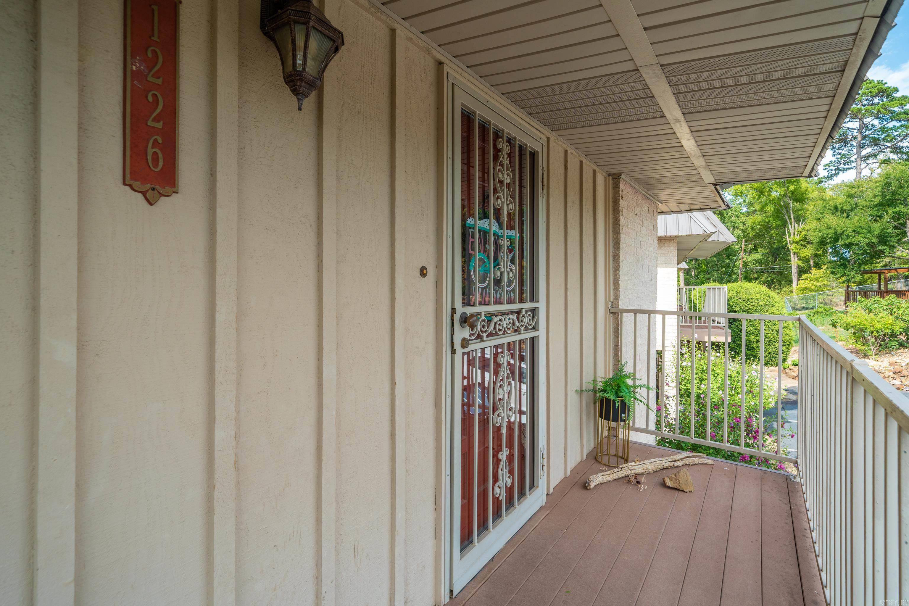 1226 Twin Points Property Photo 3