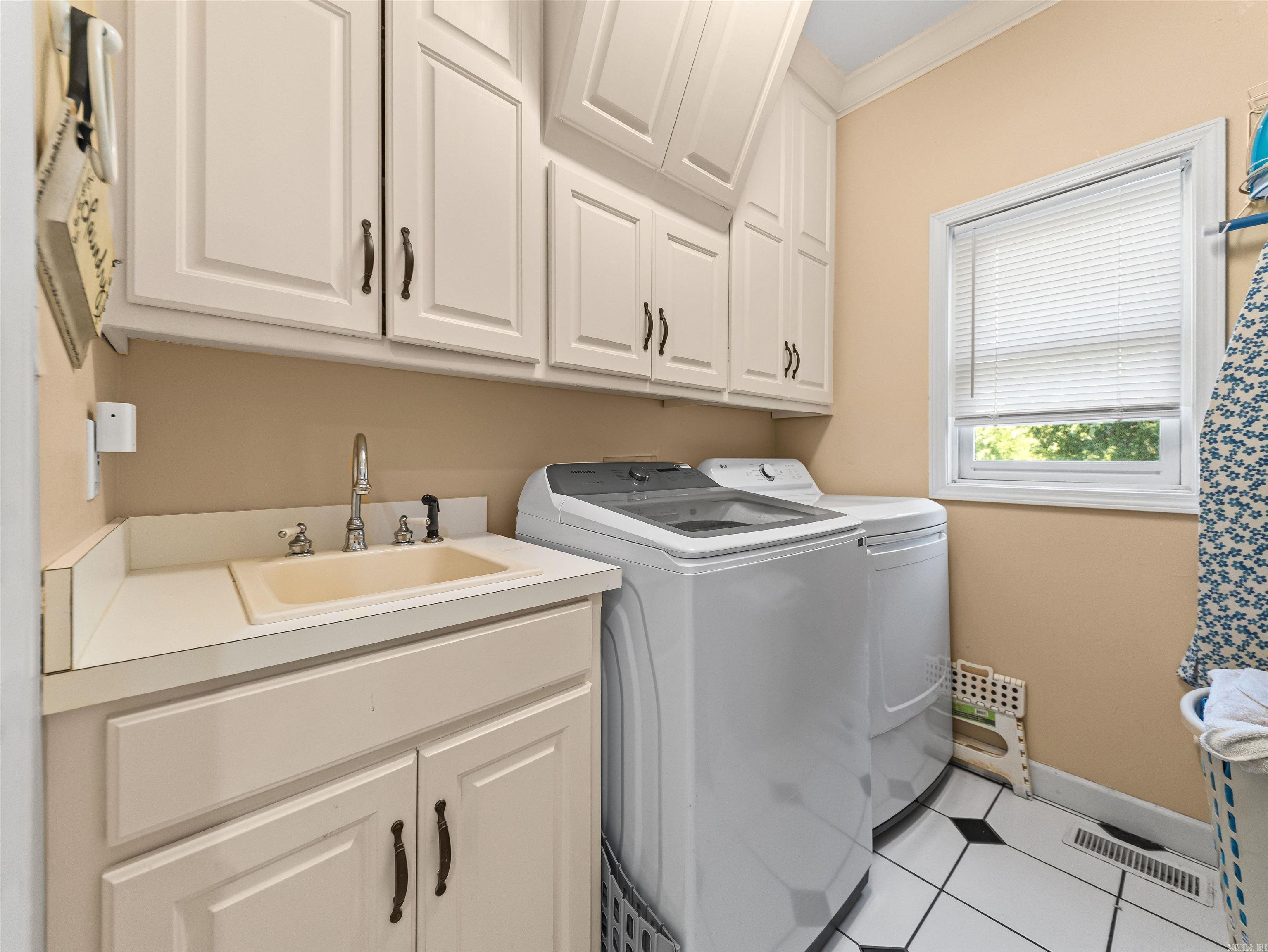 109 Ravenwood Place Property Photo 32