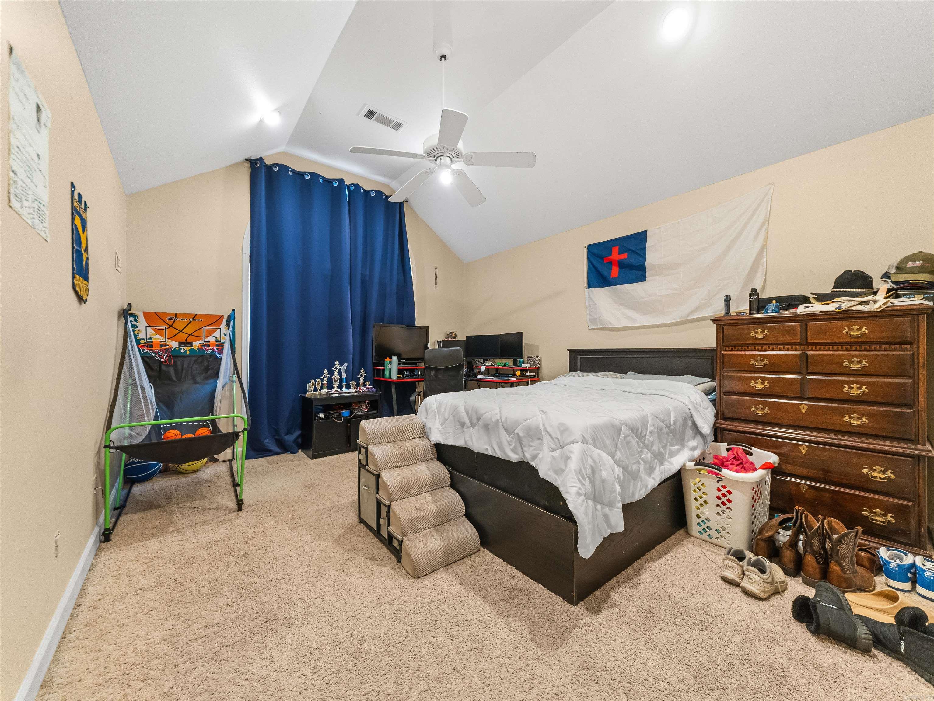 109 Ravenwood Place Property Photo 35