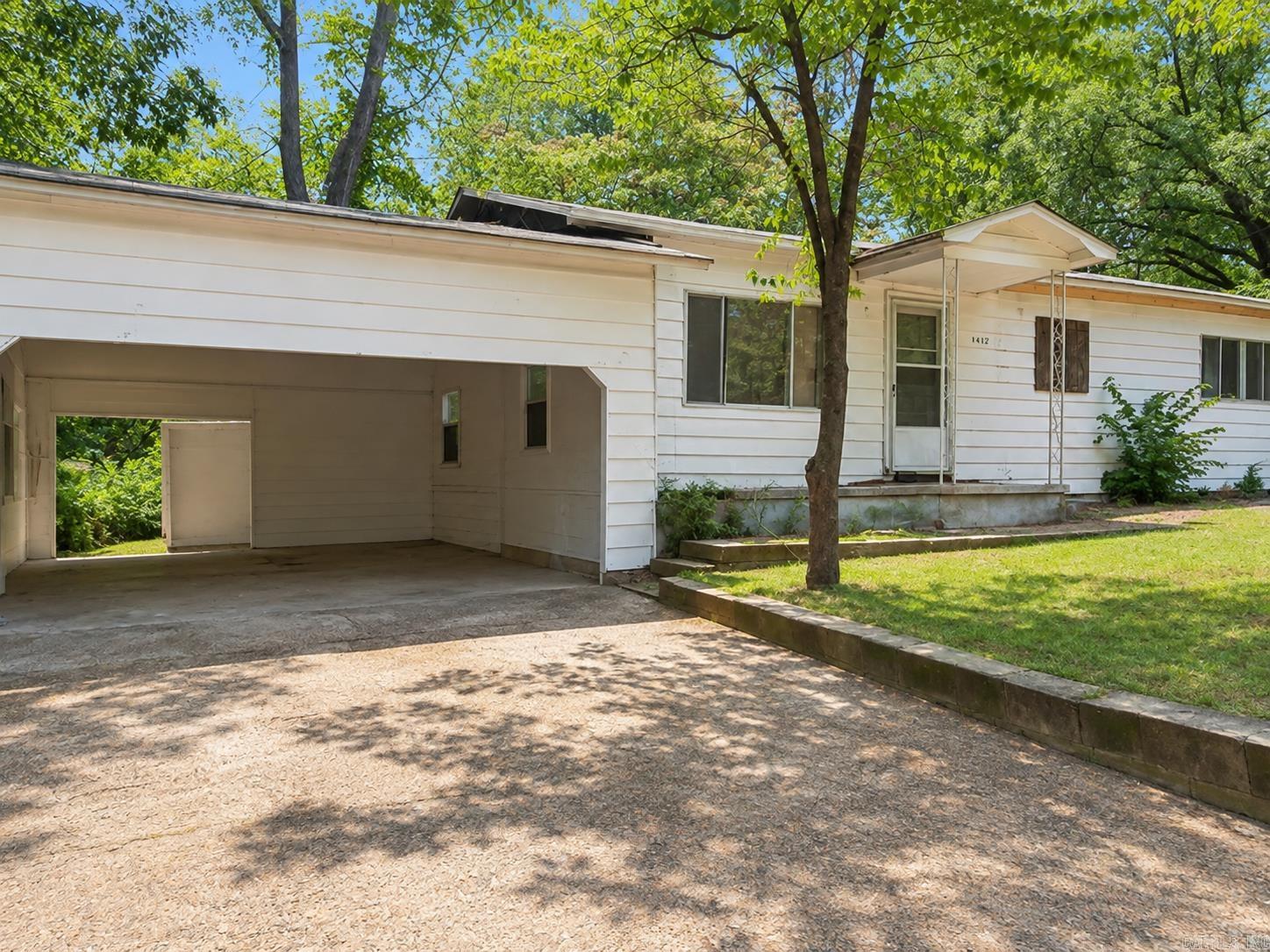 4412 Malloy St Property Photo 2
