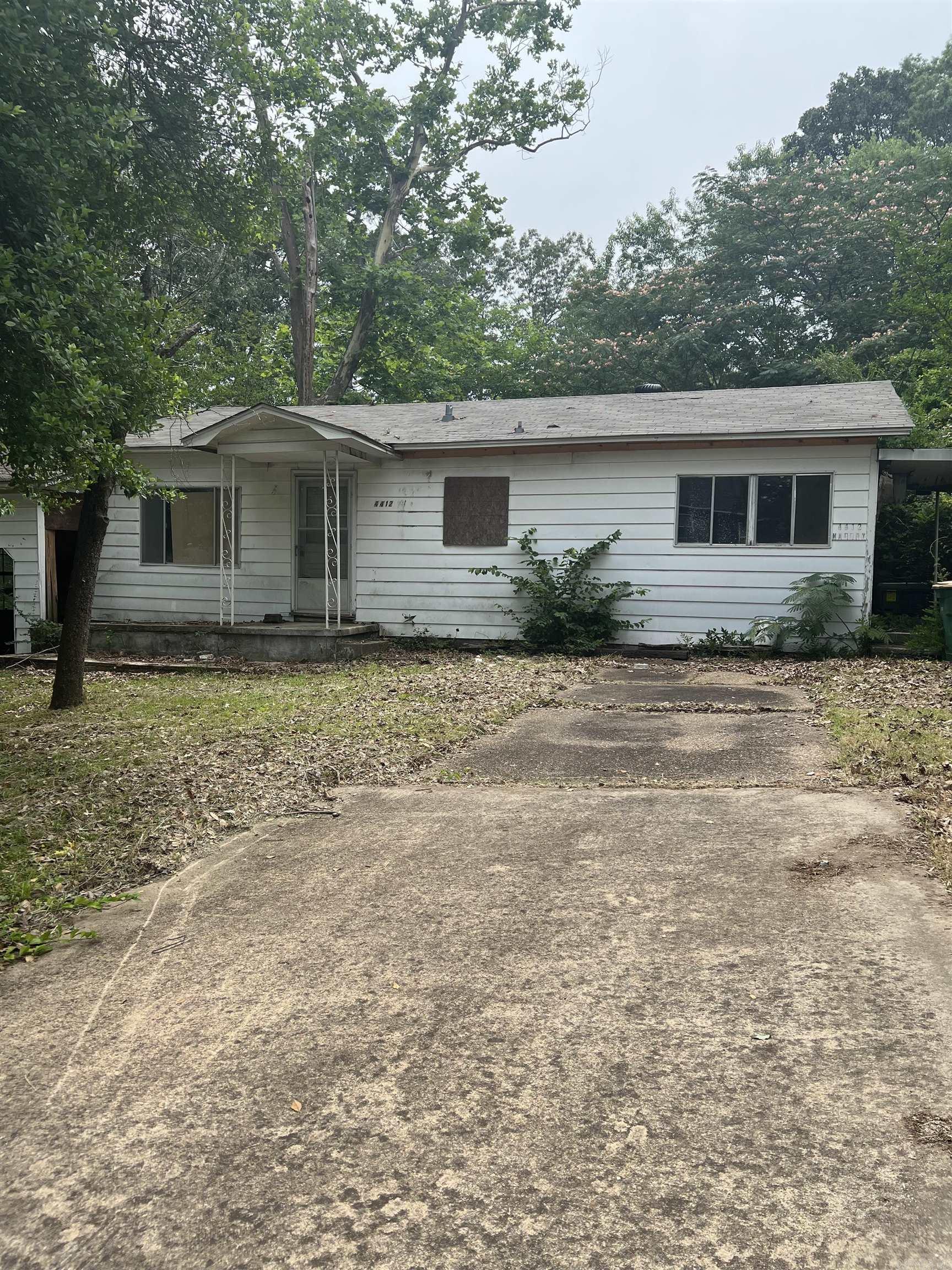 4412 Malloy St Property Photo 5
