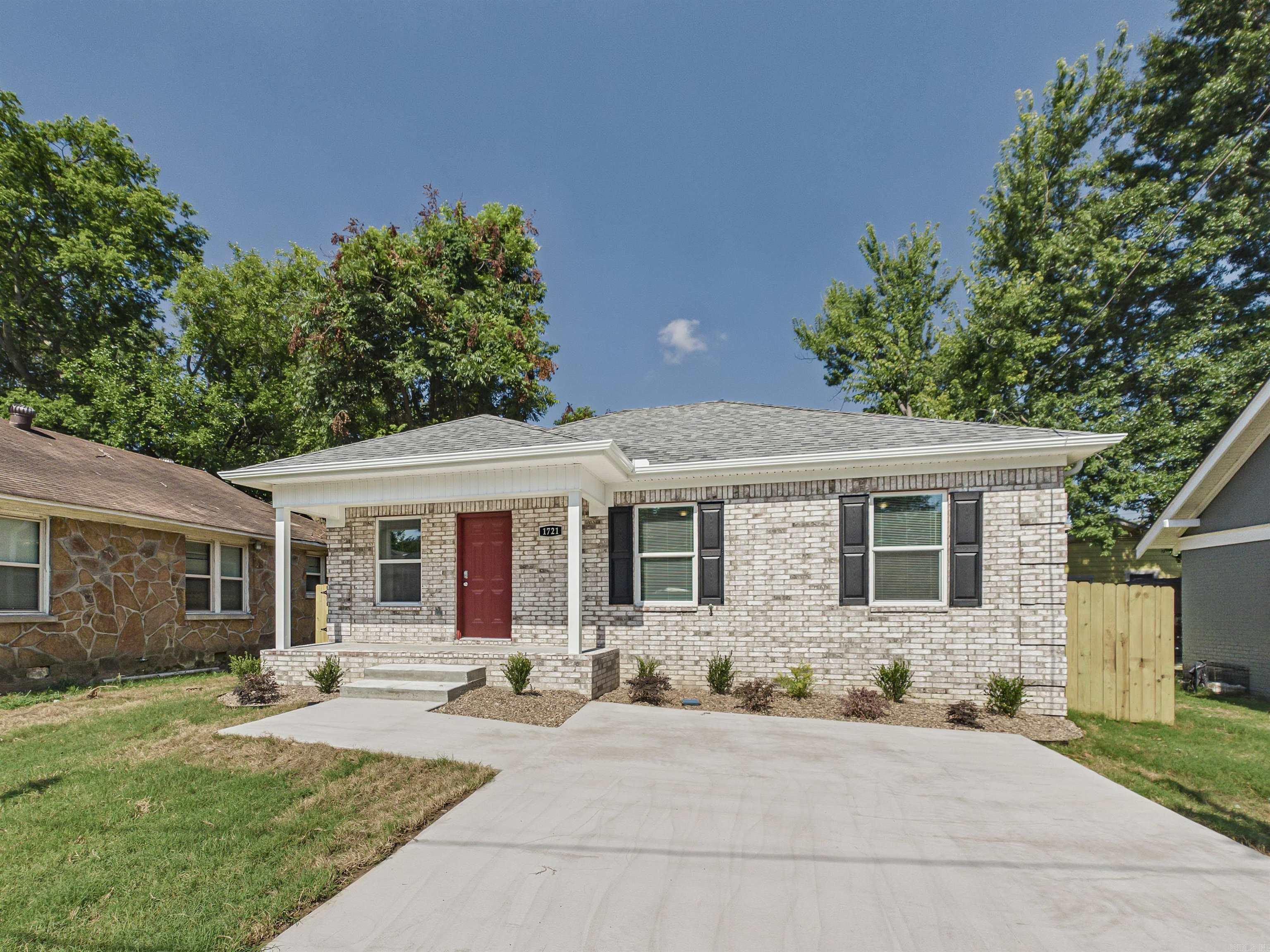 1721.5 Poplar St. Property Photo 4
