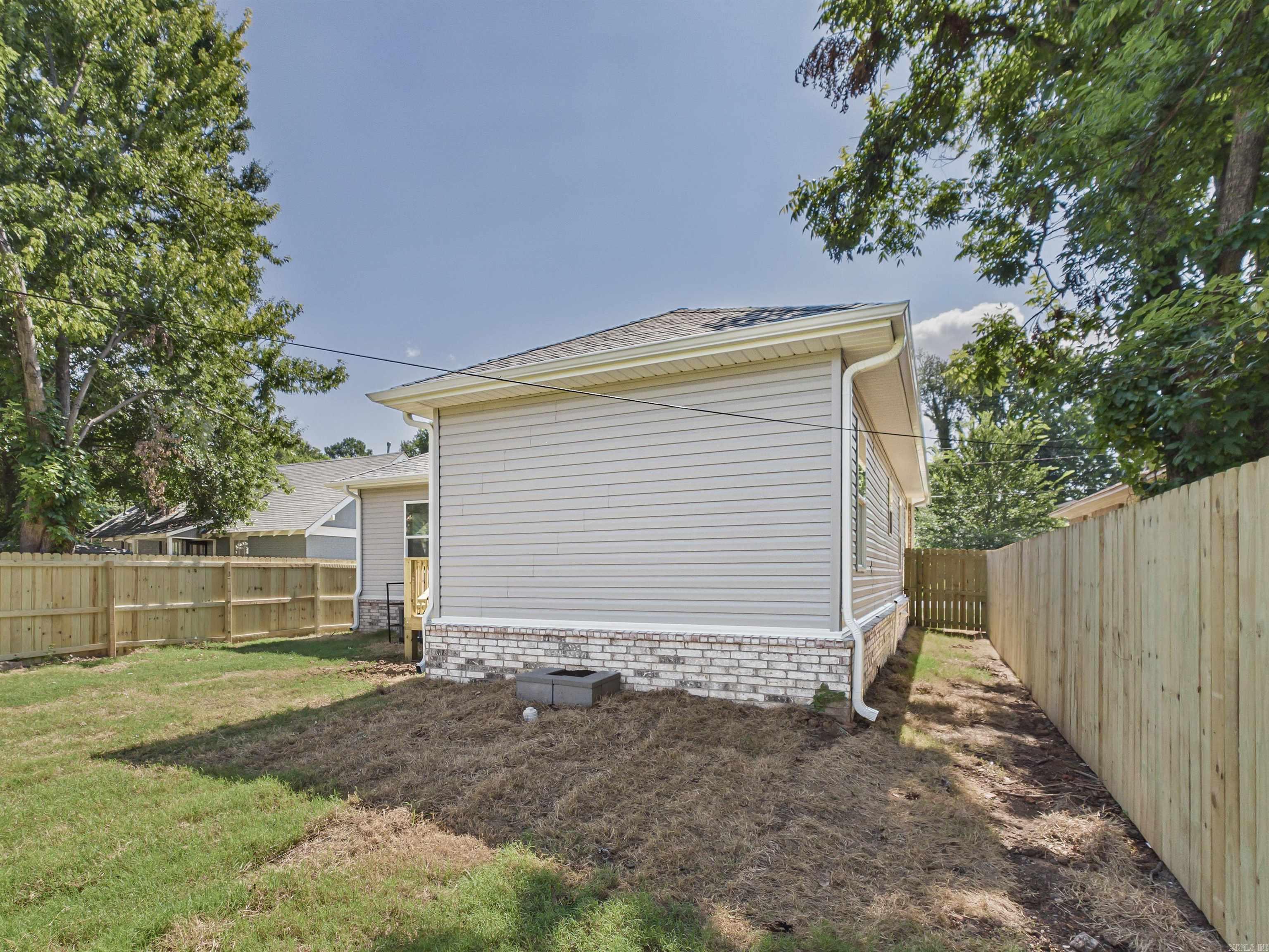 1721.5 Poplar St. Property Photo 11