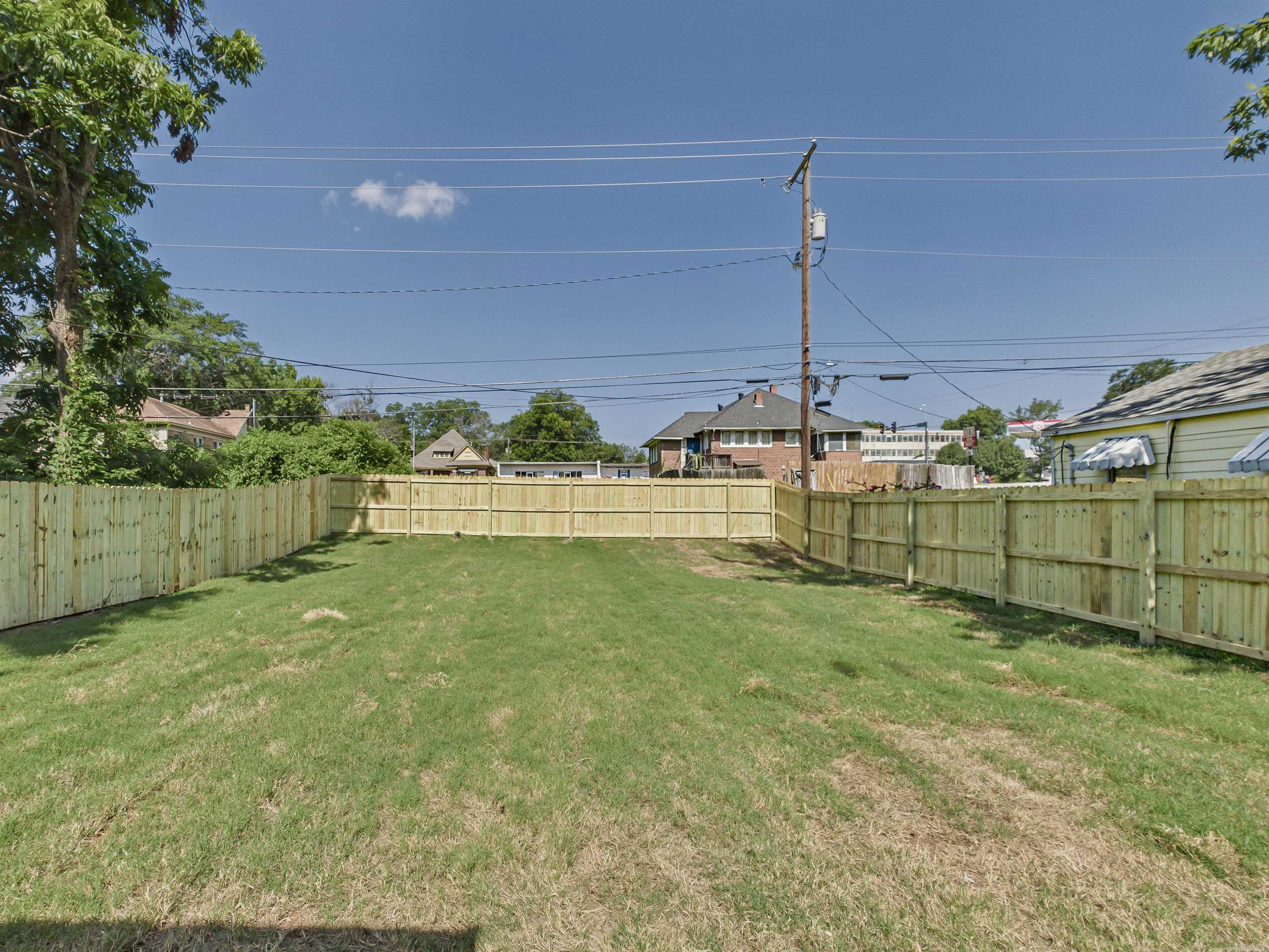 1721.5 Poplar St. Property Photo 14