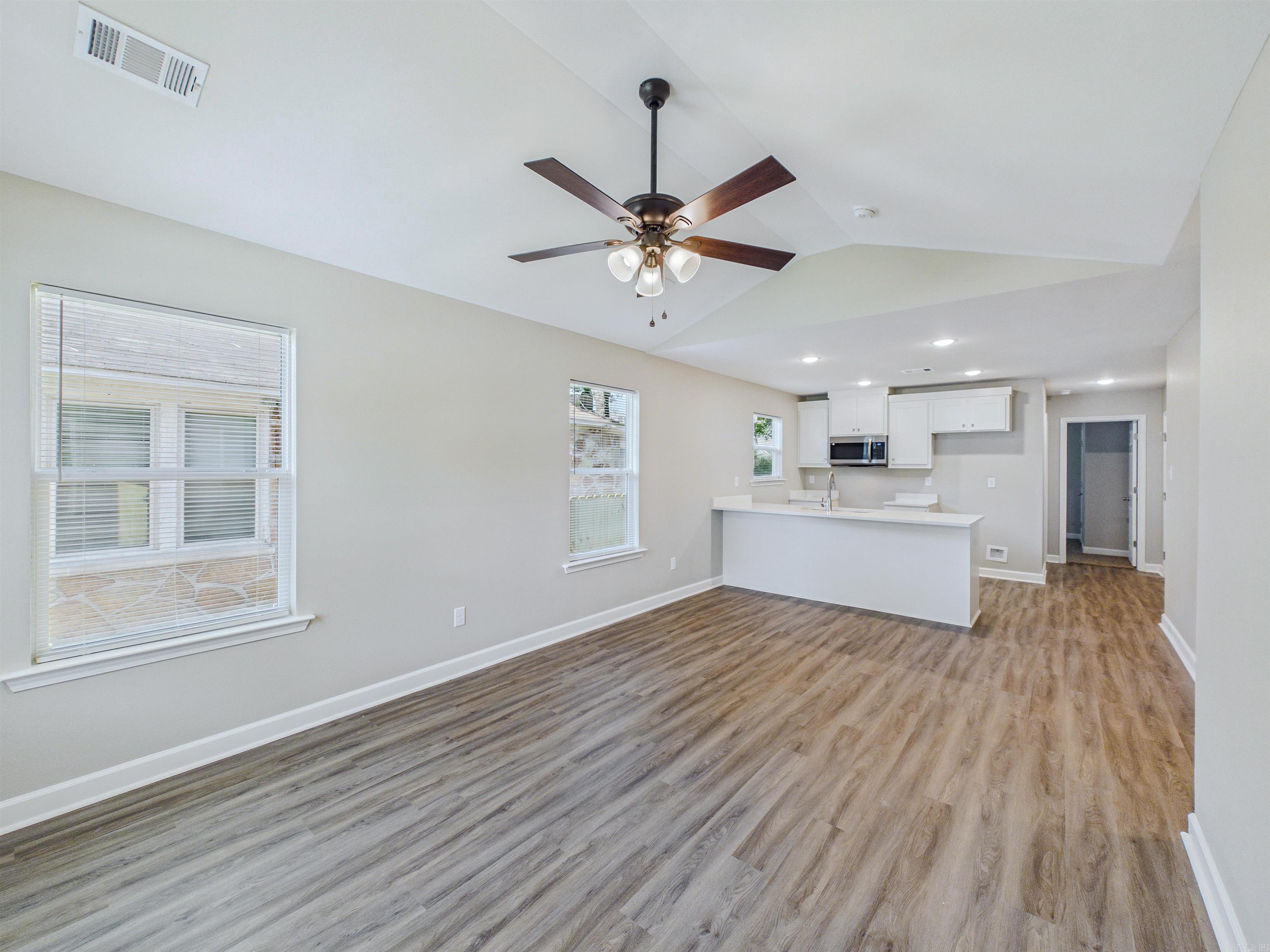 1721.5 Poplar St. Property Photo 15