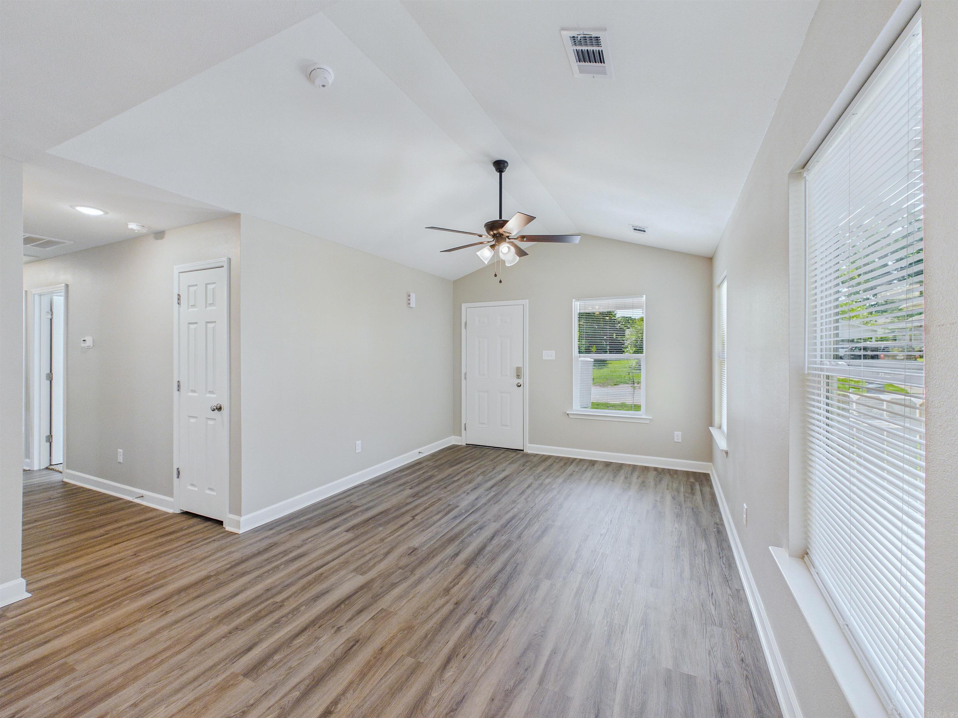 1721.5 Poplar St. Property Photo 17