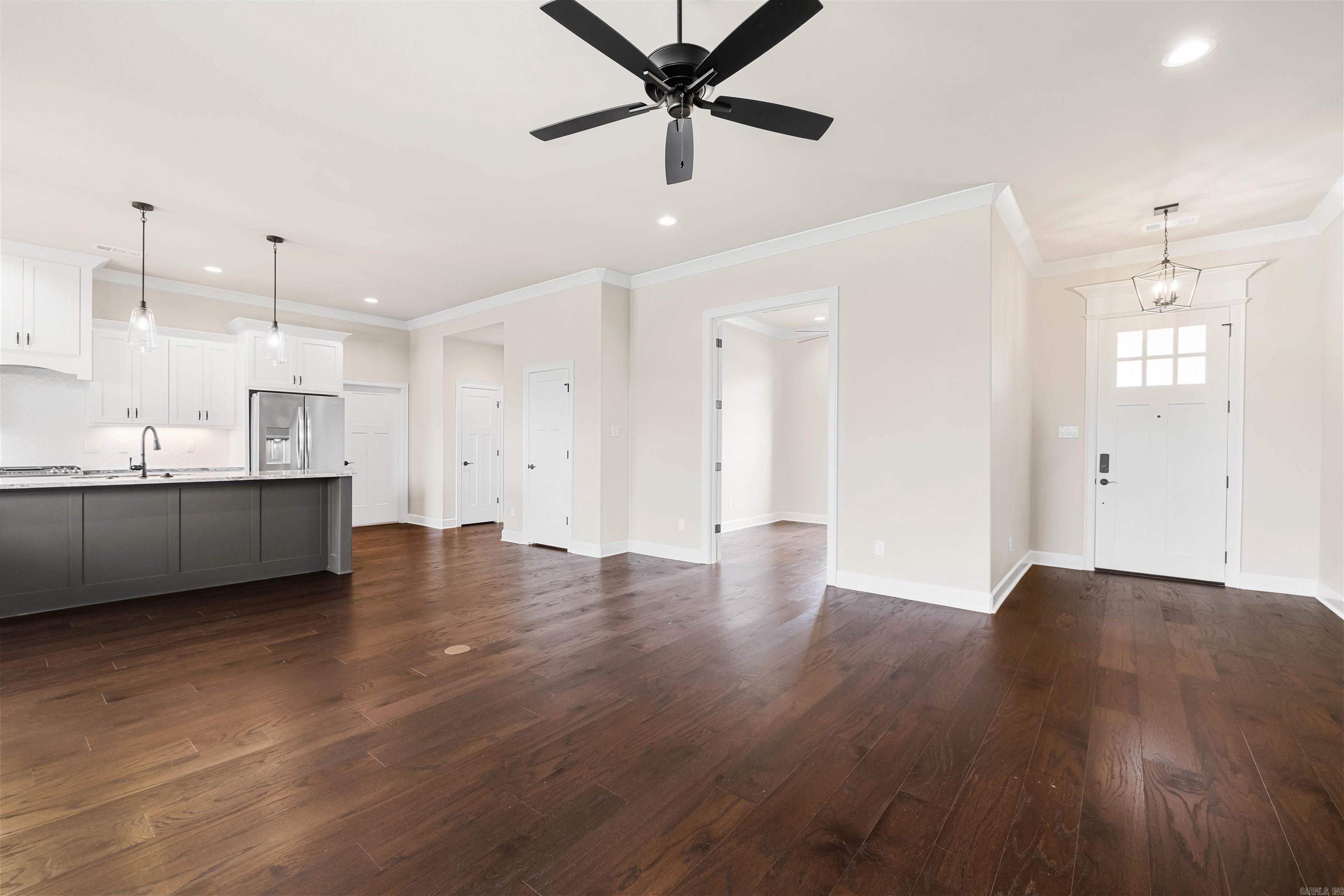 10063 Hidden Circle Property Photo 6