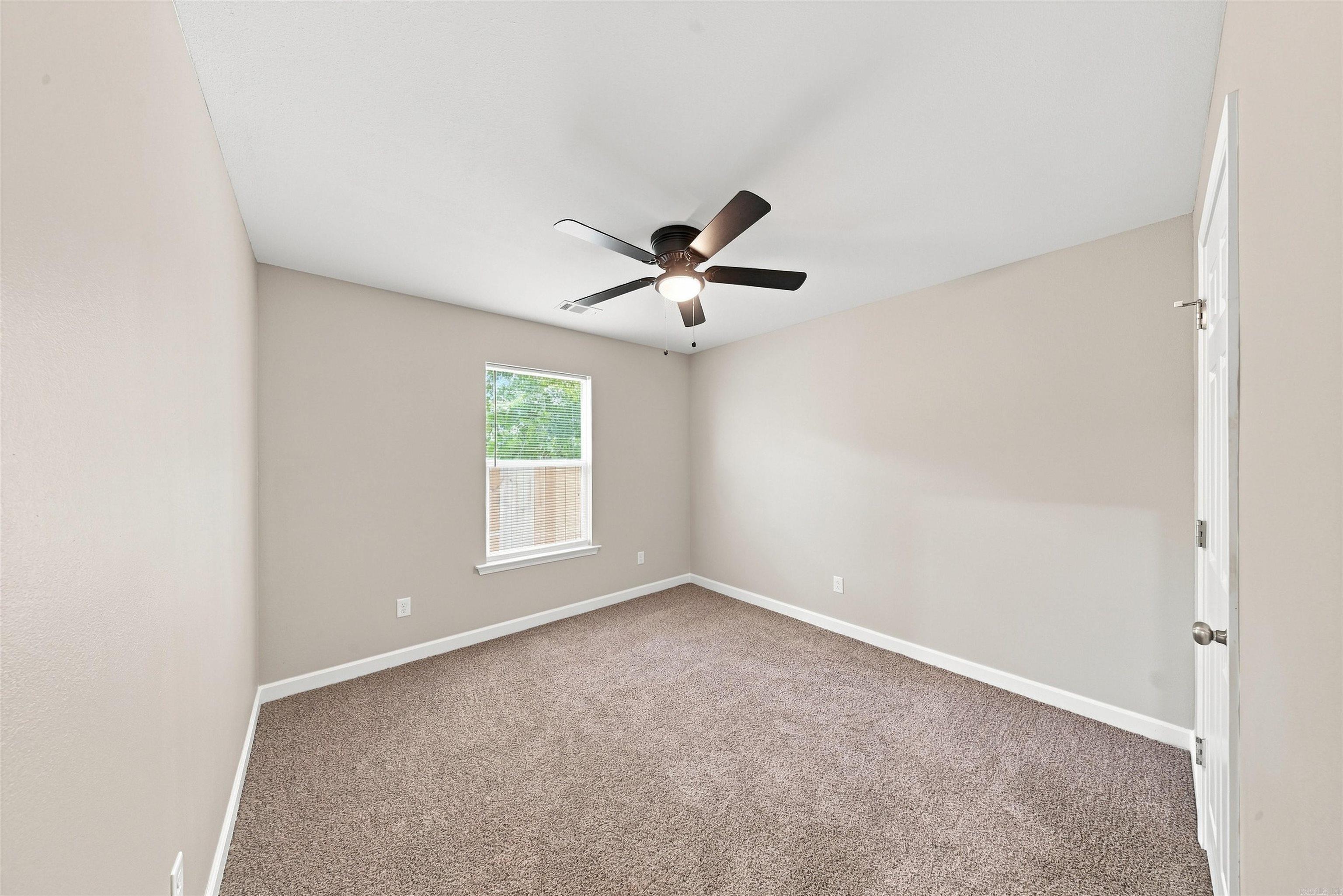 918.5 W 23 Rd Street Property Photo 17