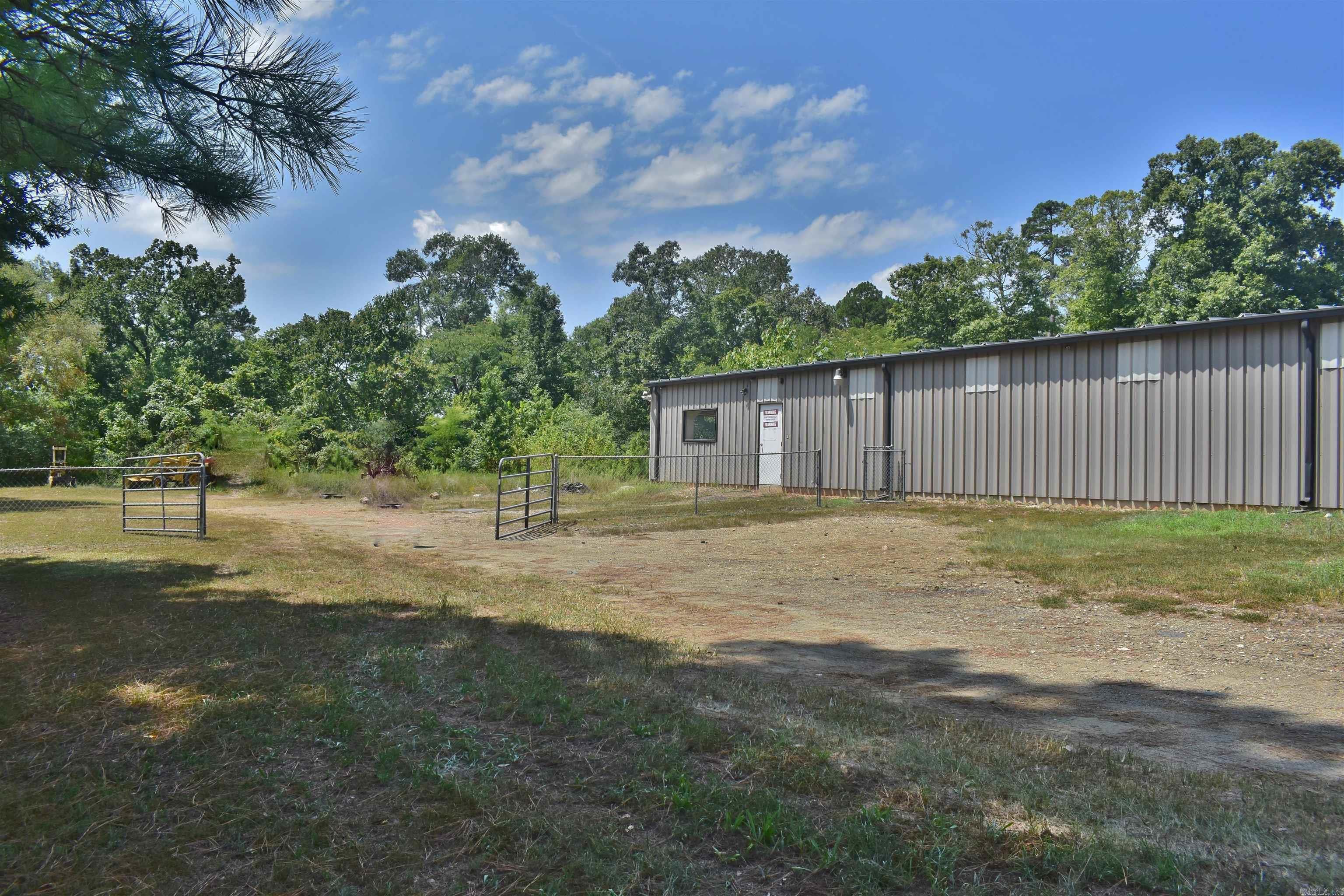 5743 Albert Pike Road Property Photo 2