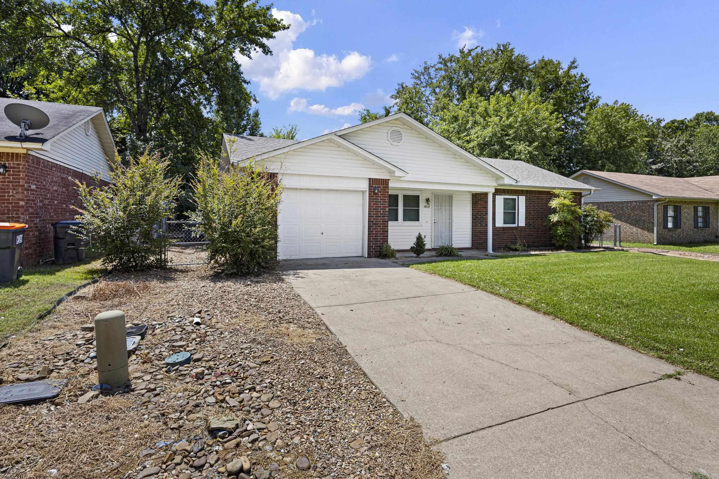 1612 E L Street Property Photo 2