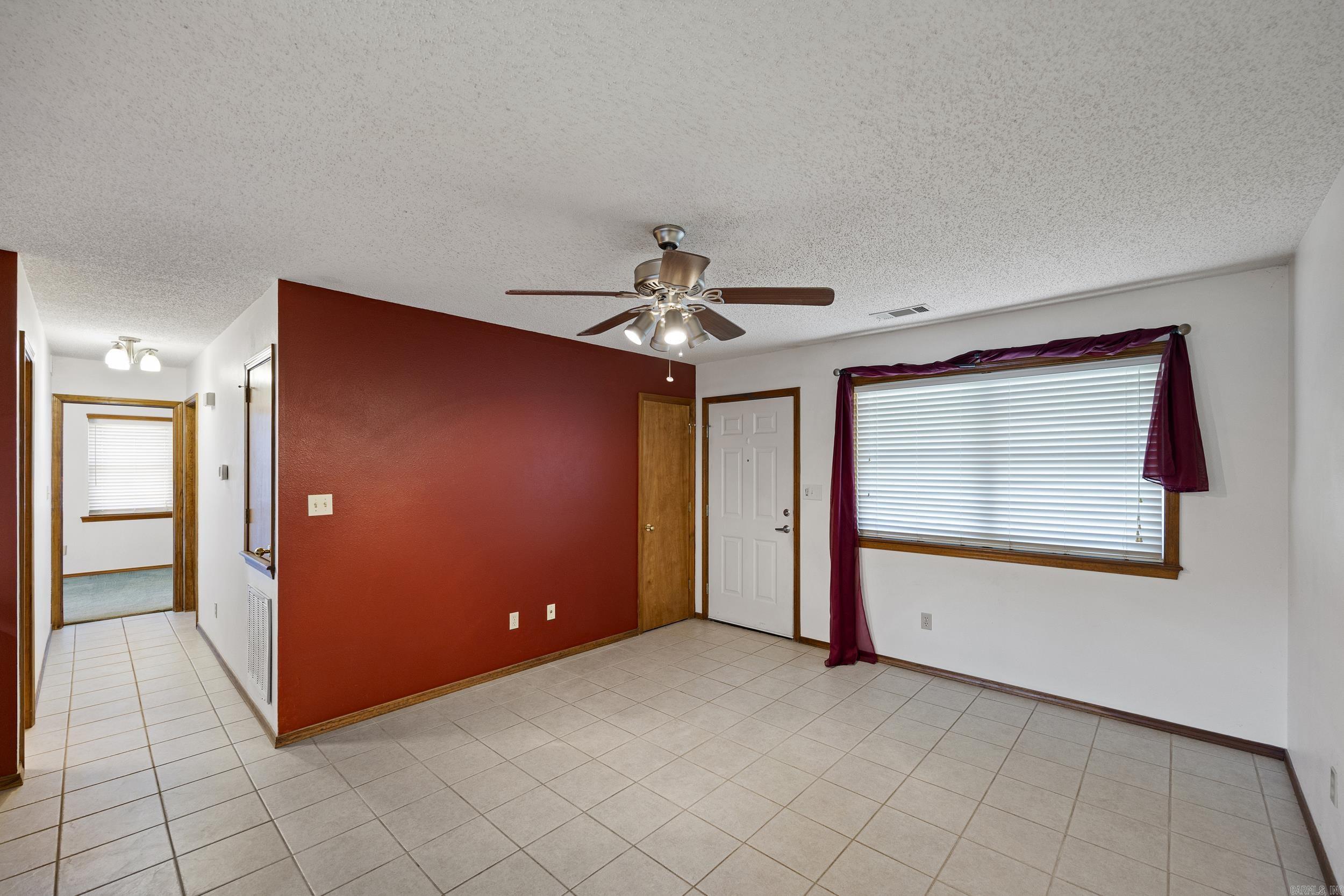 1612 E L Street Property Photo 6