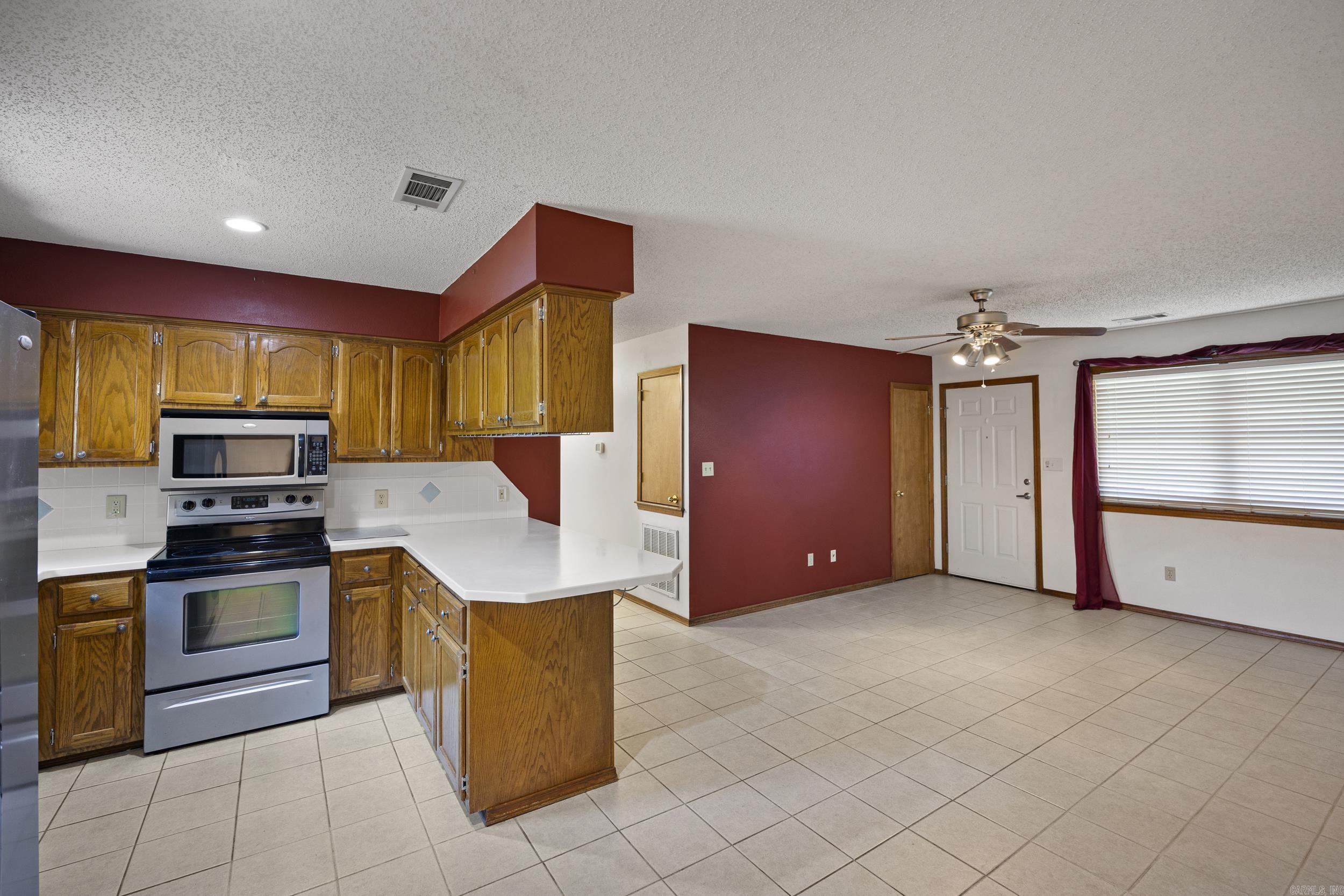 1612 E L Street Property Photo 9
