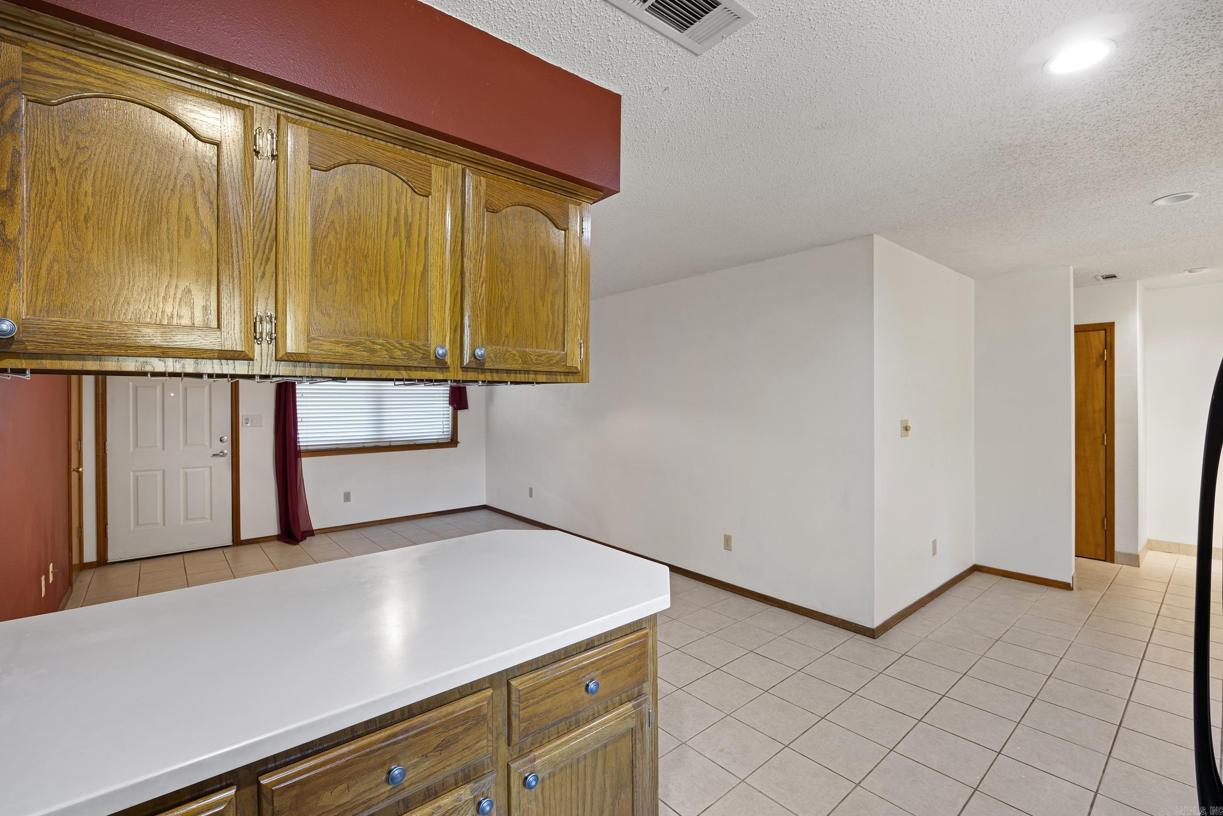 1612 E L Street Property Photo 10