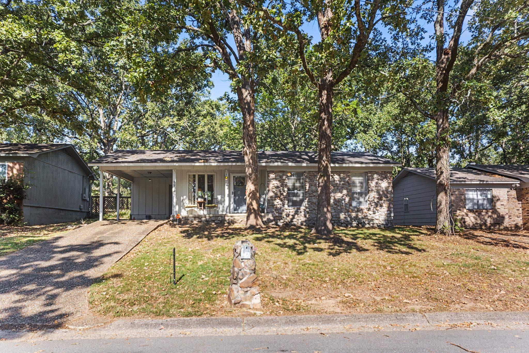 8917 Merrymen Drive Property Photo 1