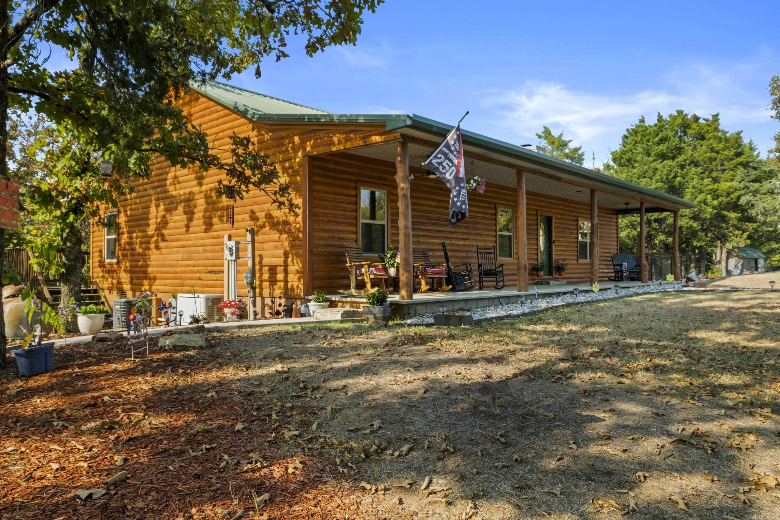 26033057 Property Photo 2