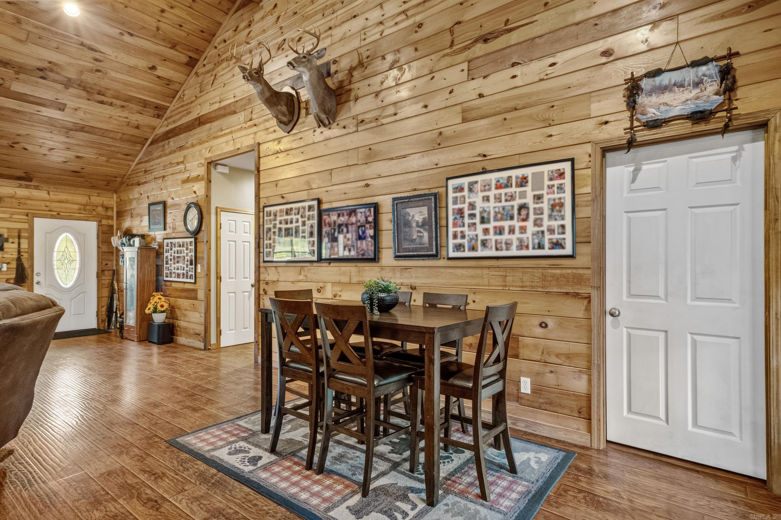 26033057 Property Photo 18