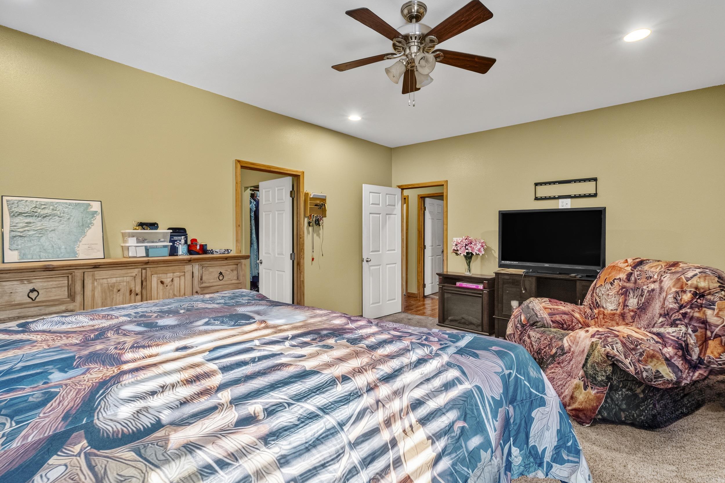 26033057 Property Photo 20