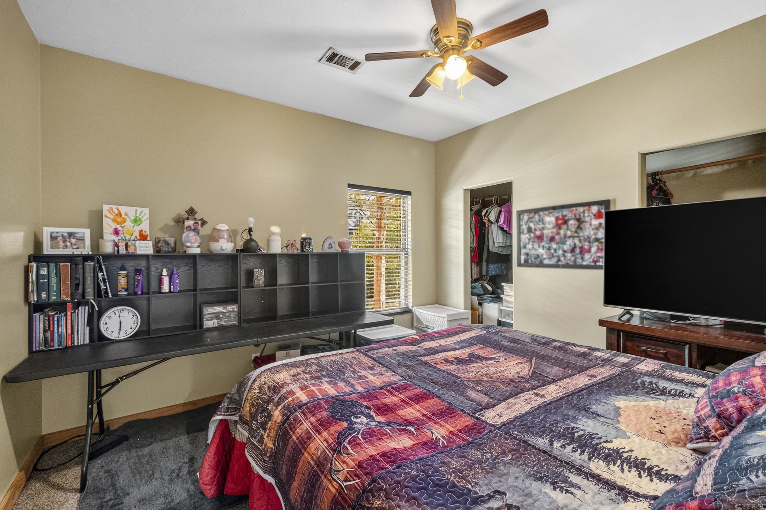 26033057 Property Photo 24