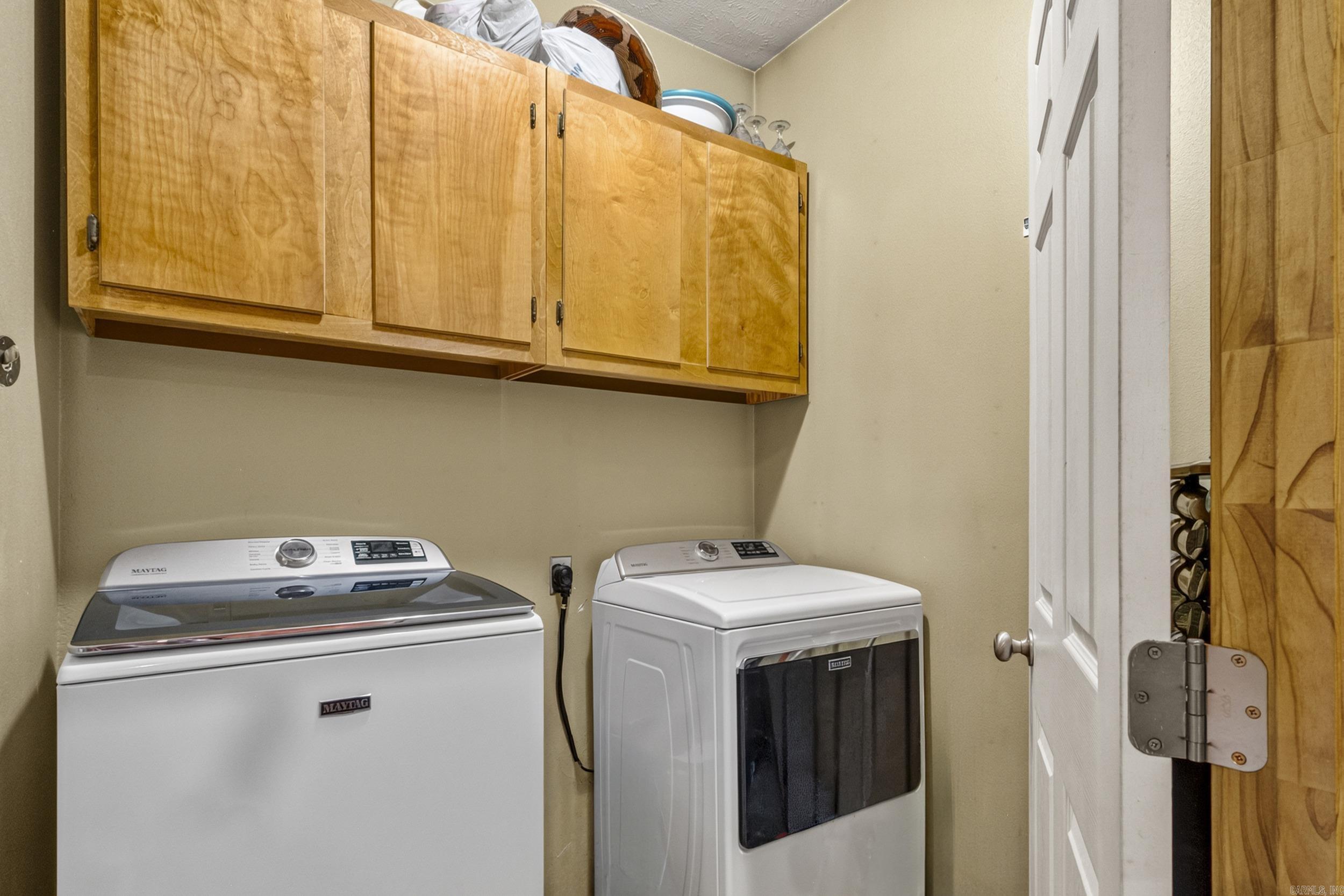 26033057 Property Photo 28