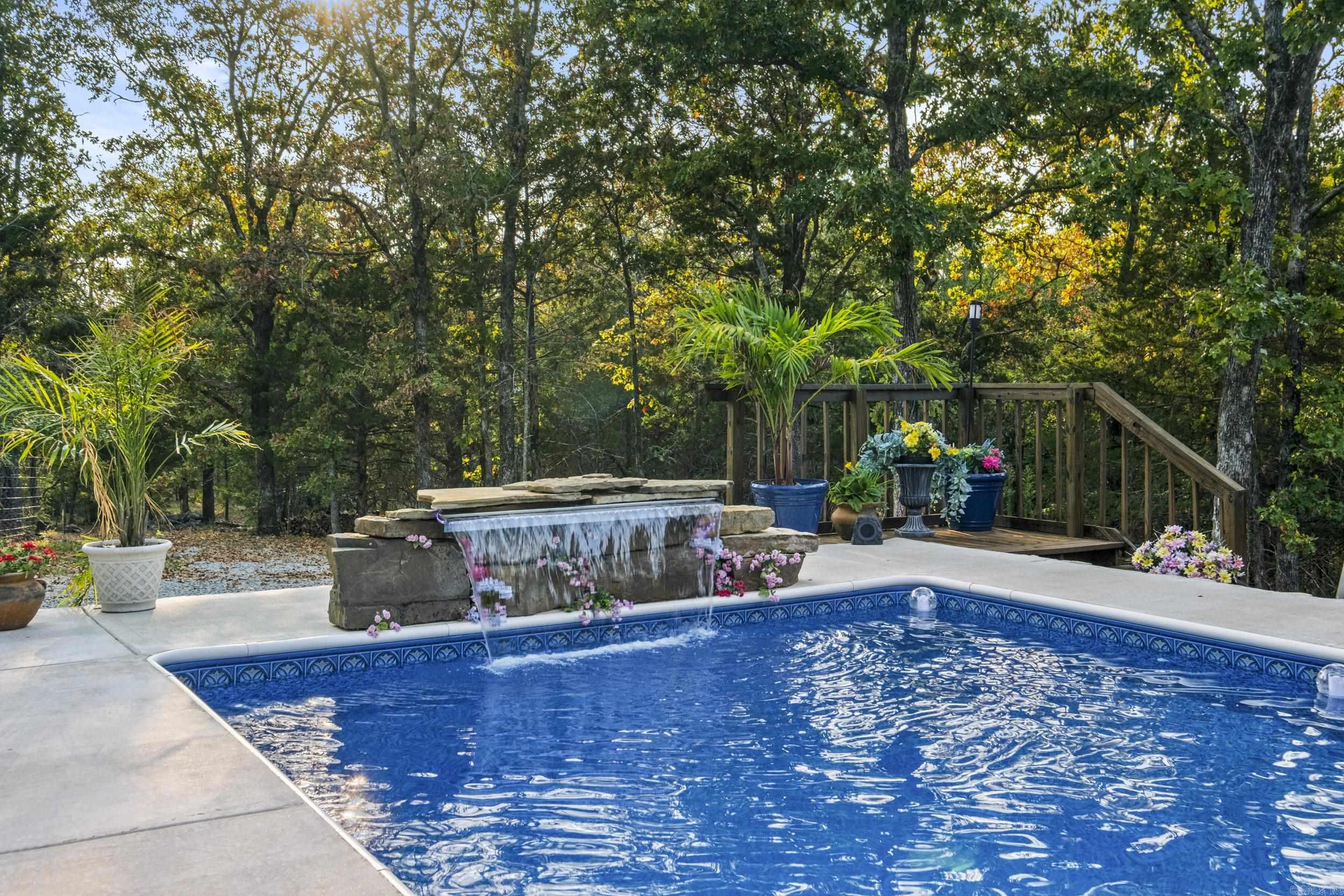 26033057 Property Photo 32