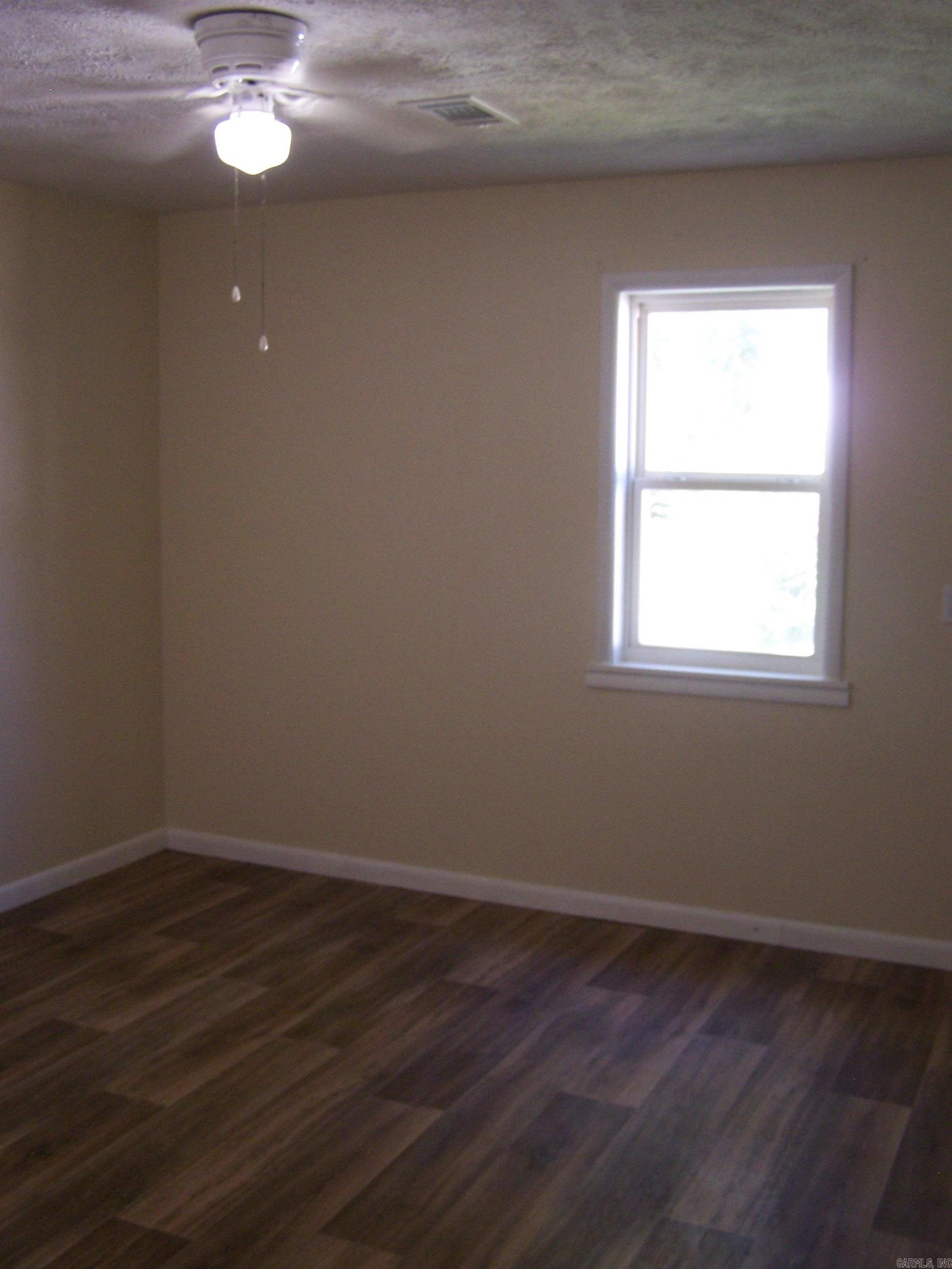 709 Fraser Property Photo 14