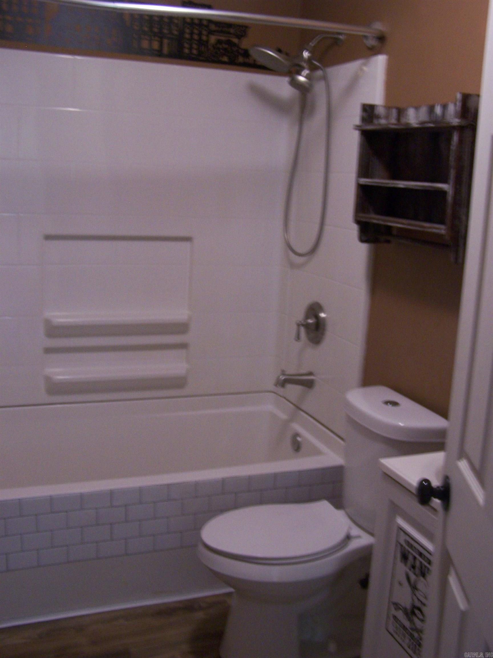 709 Fraser Property Photo 16