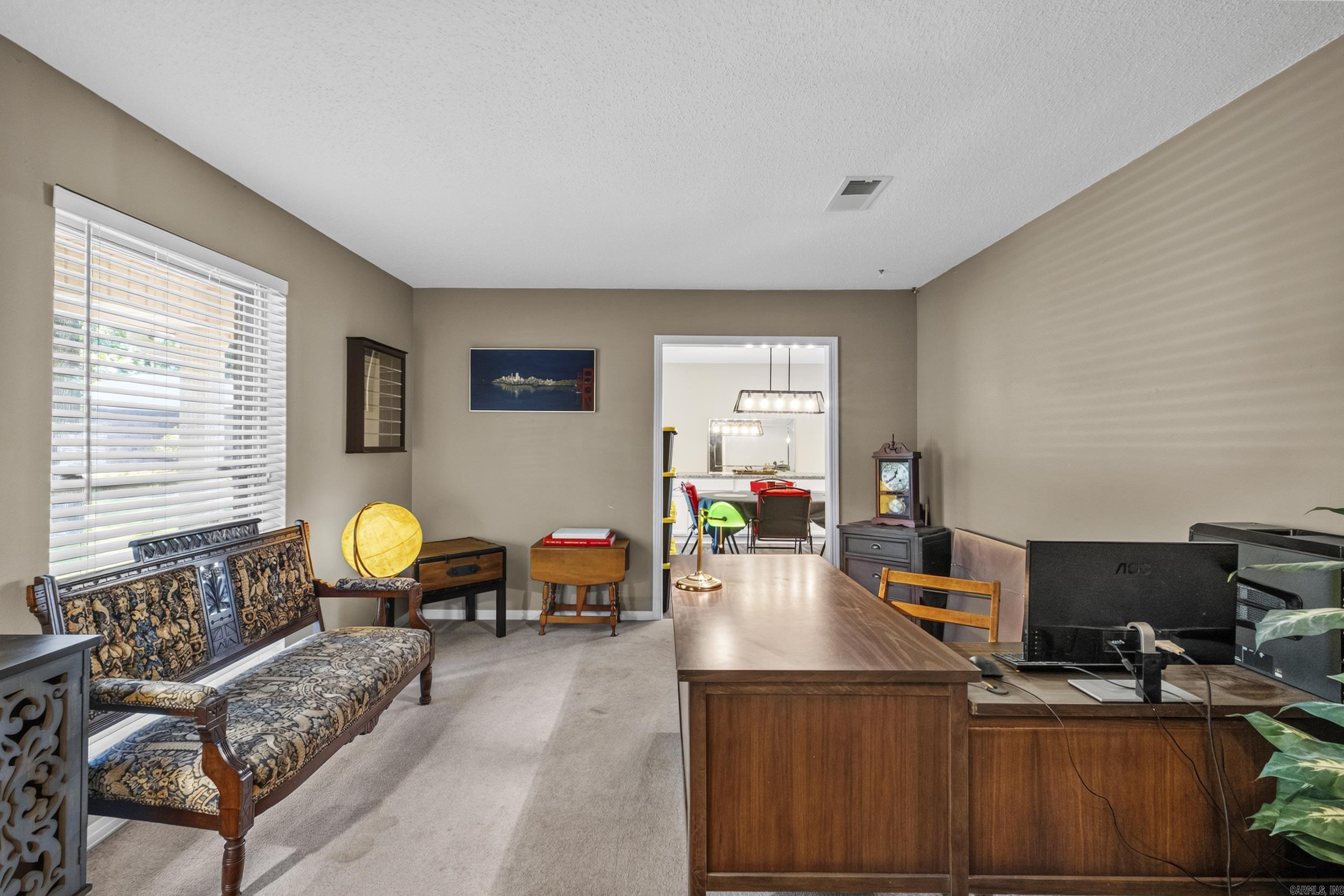 6 Beaconsfield Court Property Photo 2