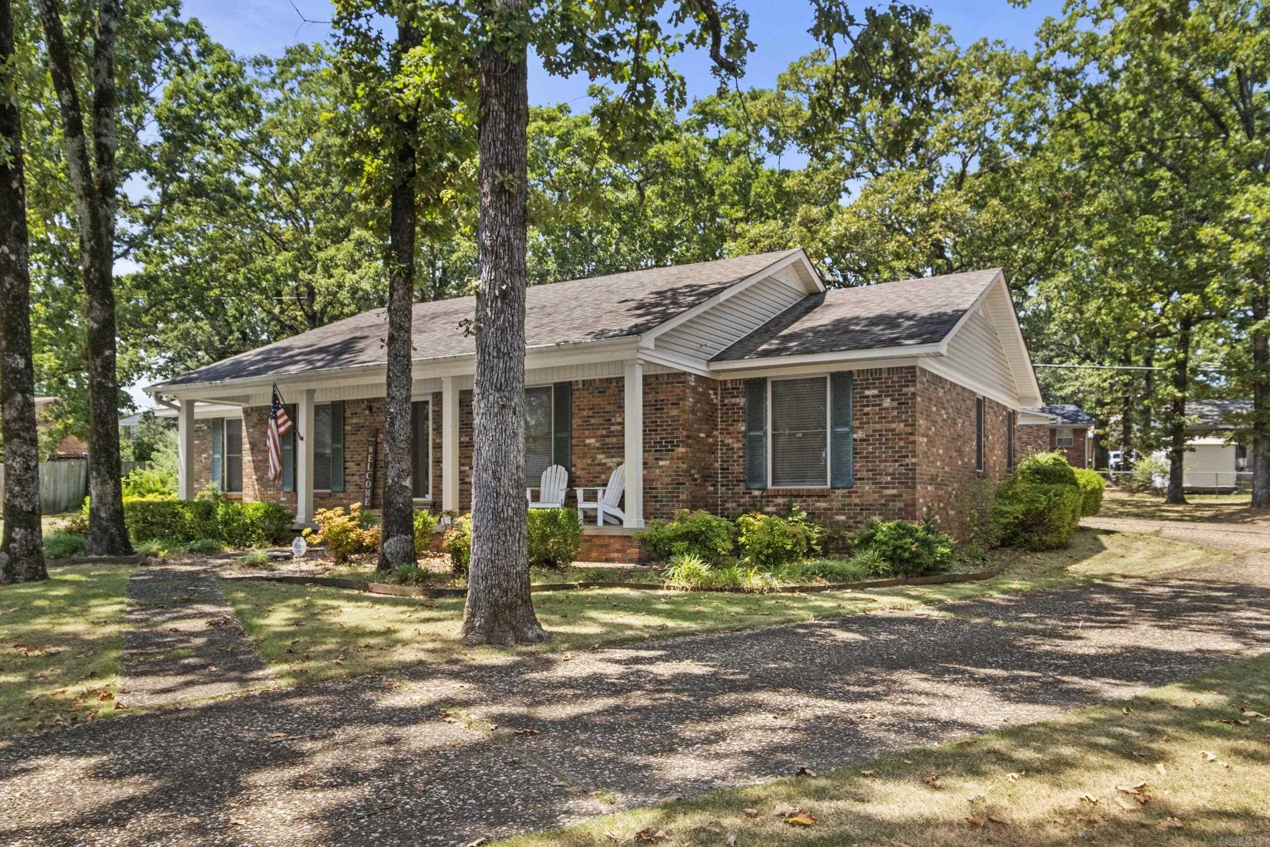 6 Beaconsfield Court Property Photo 5